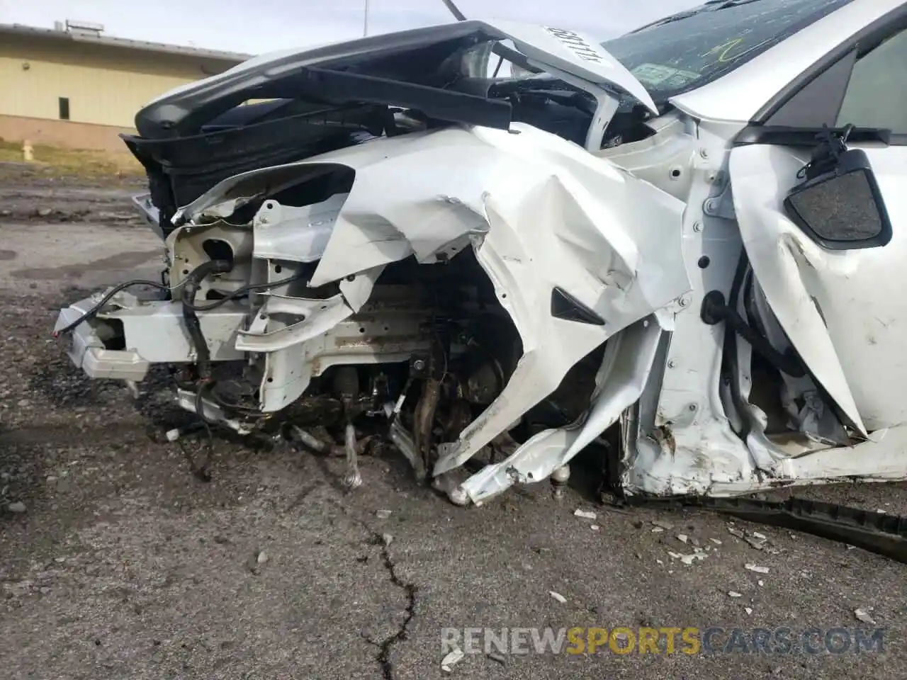 10 Photograph of a damaged car 5YJYGDEE9MF257482 TESLA MODEL Y 2021