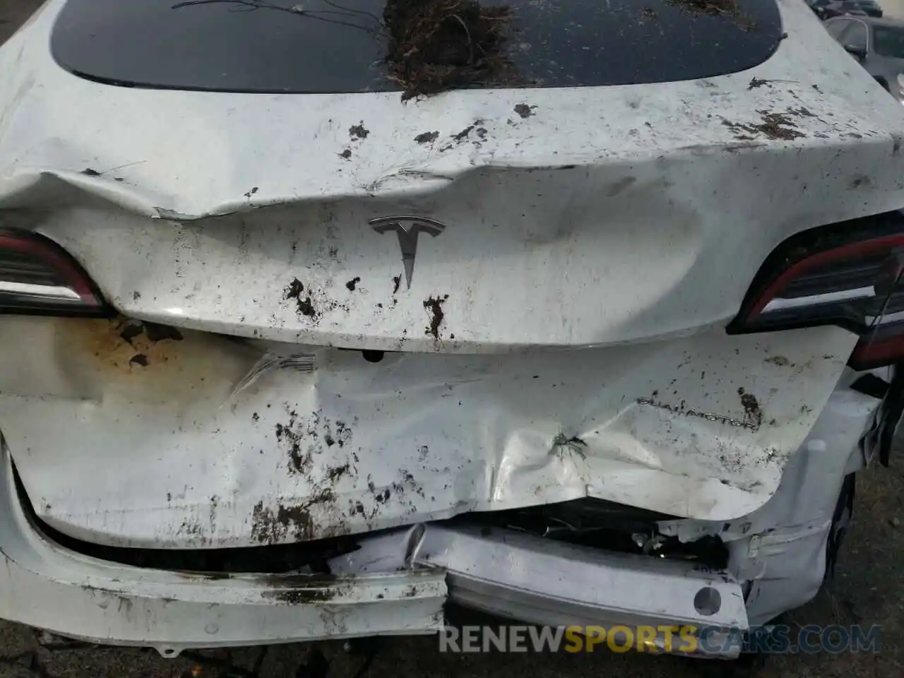 7 Photograph of a damaged car 5YJYGDEE9MF257482 TESLA MODEL Y 2021