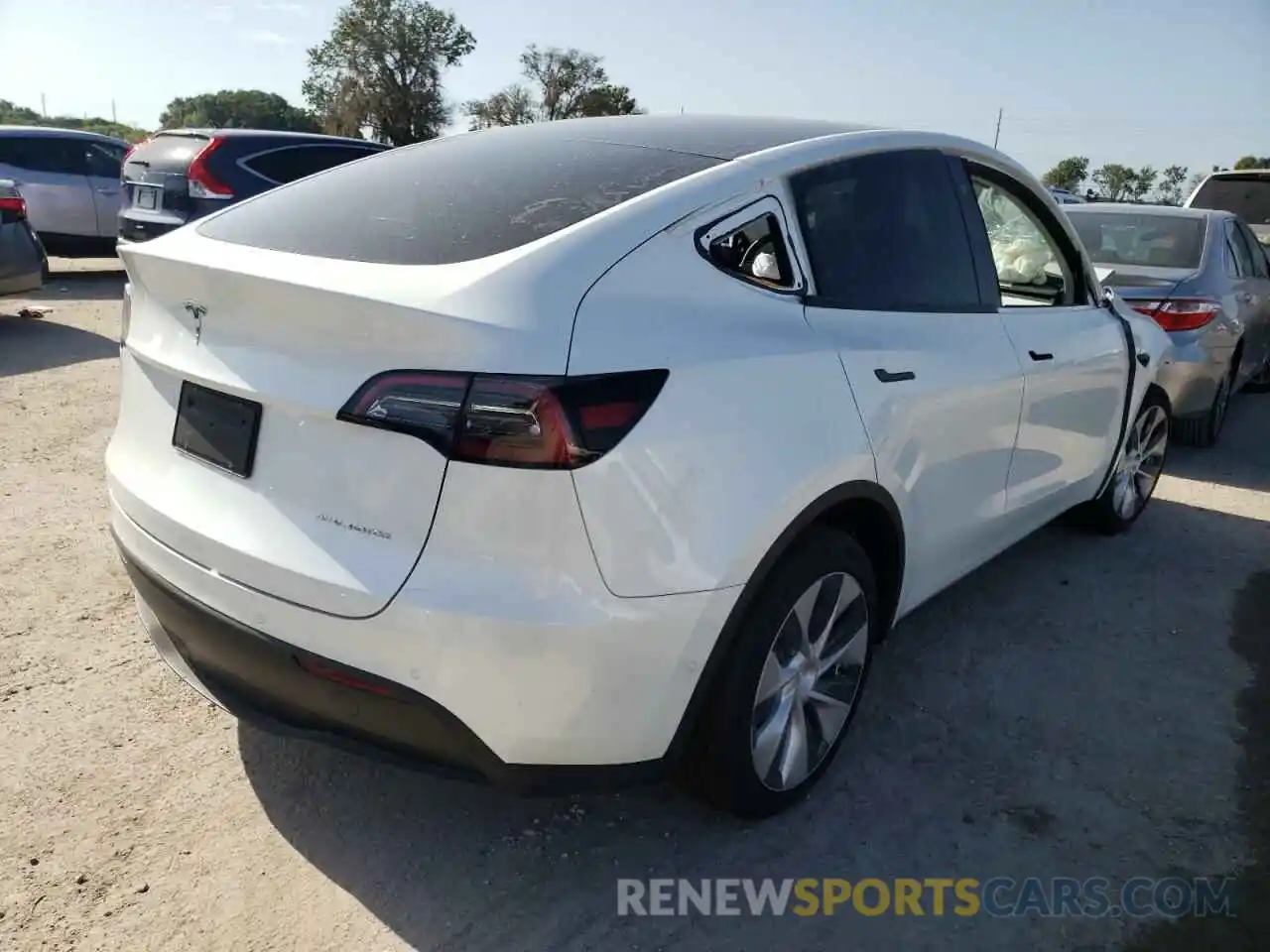 4 Photograph of a damaged car 5YJYGDEE9MF258342 TESLA MODEL Y 2021