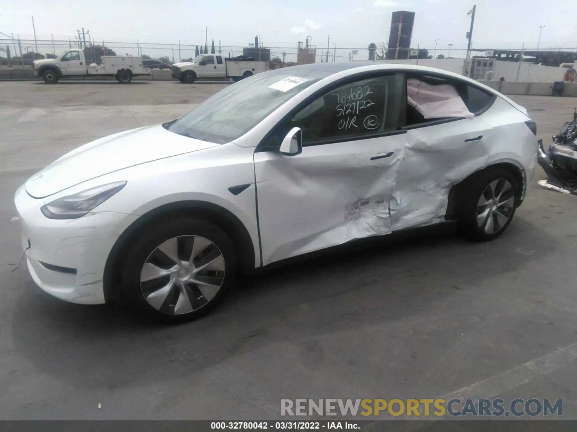 2 Photograph of a damaged car 5YJYGDEE9MF264268 TESLA MODEL Y 2021