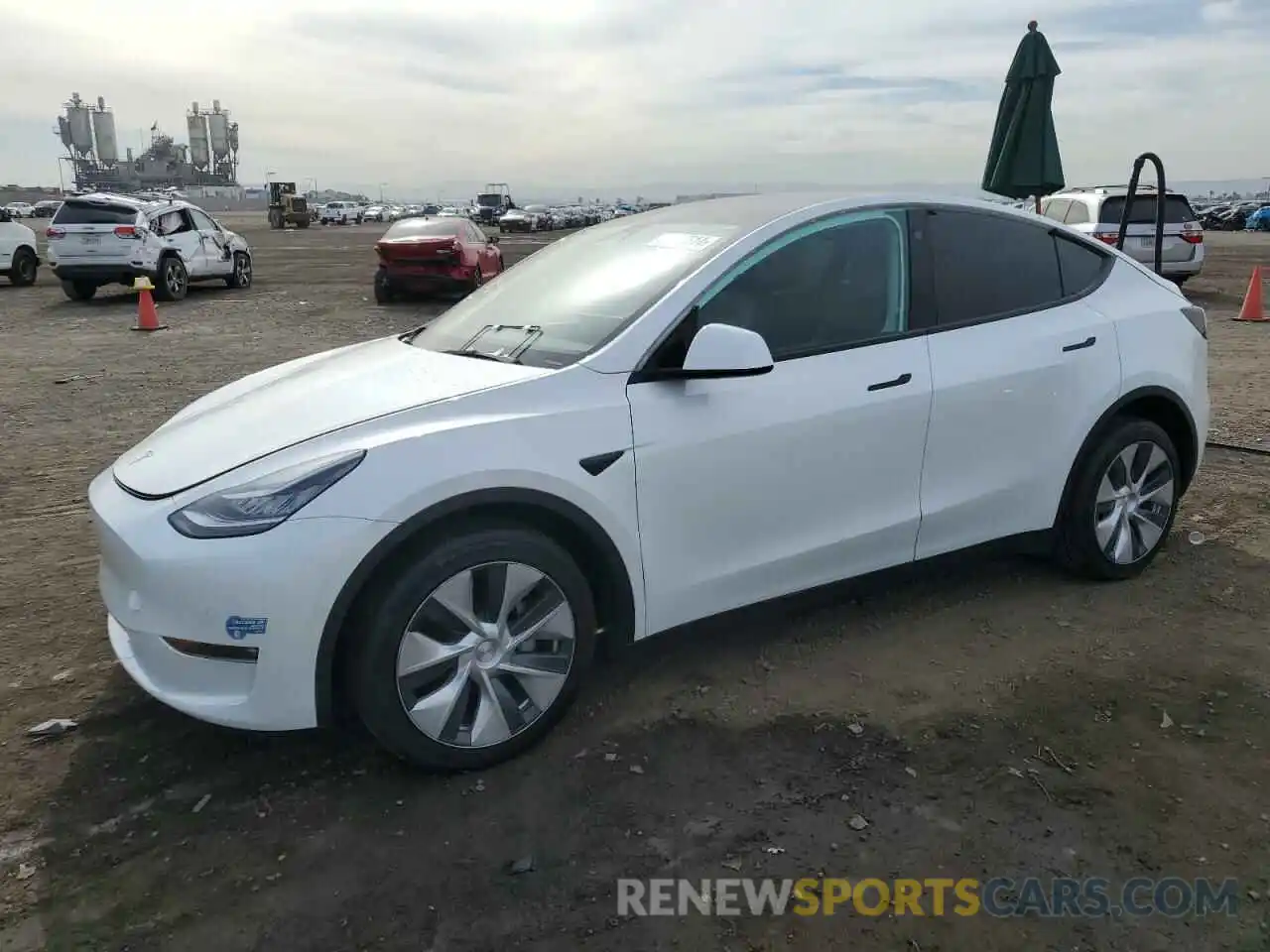 1 Photograph of a damaged car 5YJYGDEE9MF272340 TESLA MODEL Y 2021