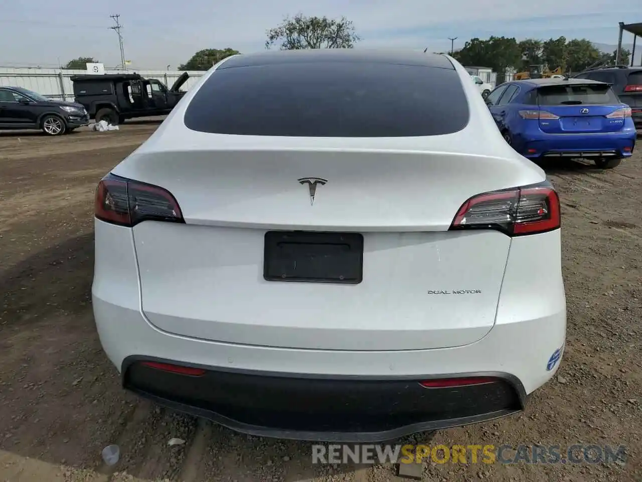 6 Photograph of a damaged car 5YJYGDEE9MF272340 TESLA MODEL Y 2021