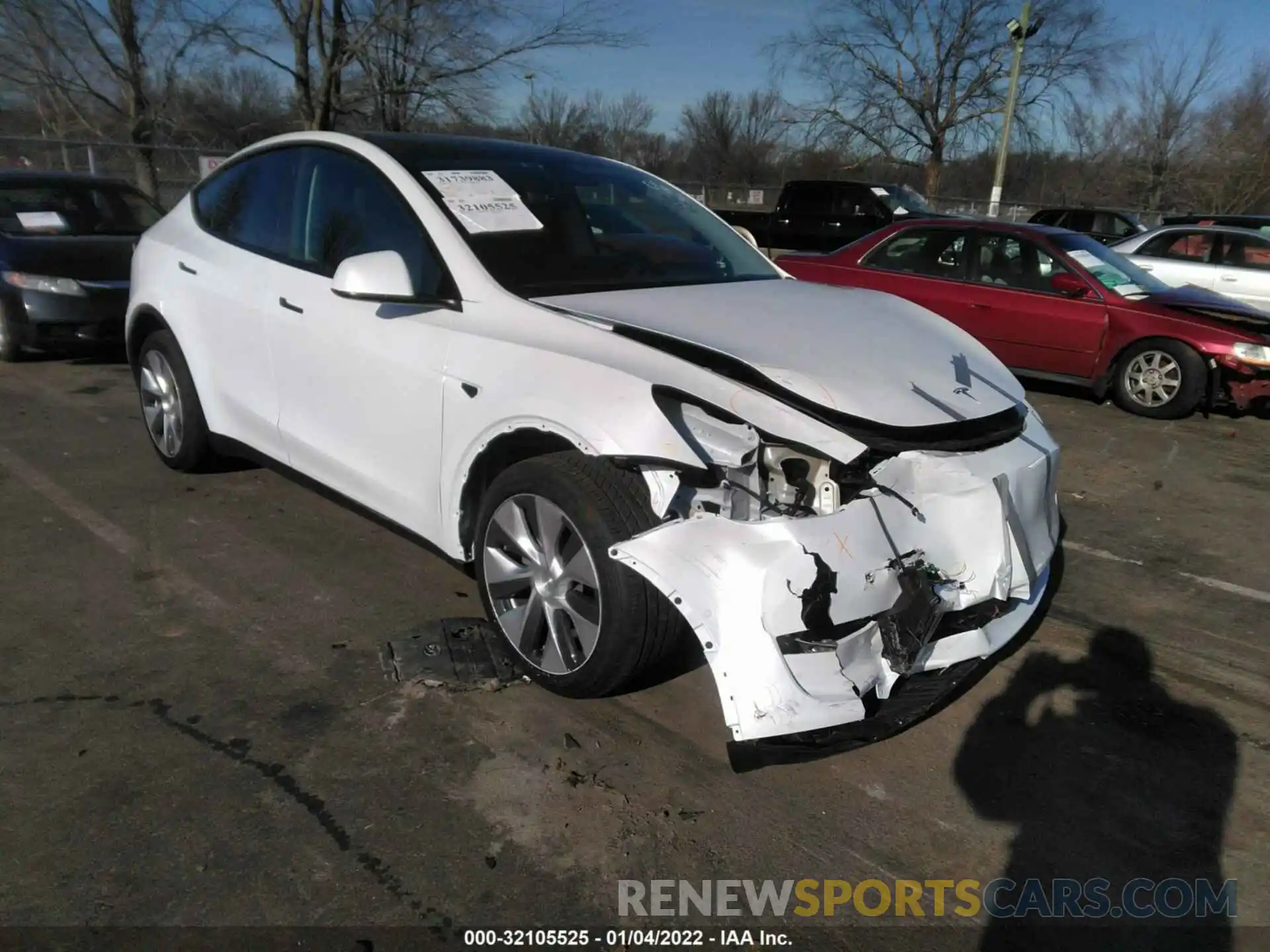 1 Photograph of a damaged car 5YJYGDEE9MF296363 TESLA MODEL Y 2021