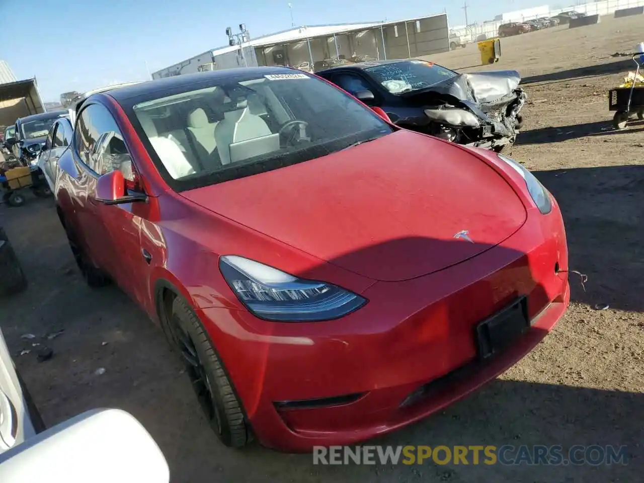 4 Photograph of a damaged car 5YJYGDEE9MF300931 TESLA MODEL Y 2021