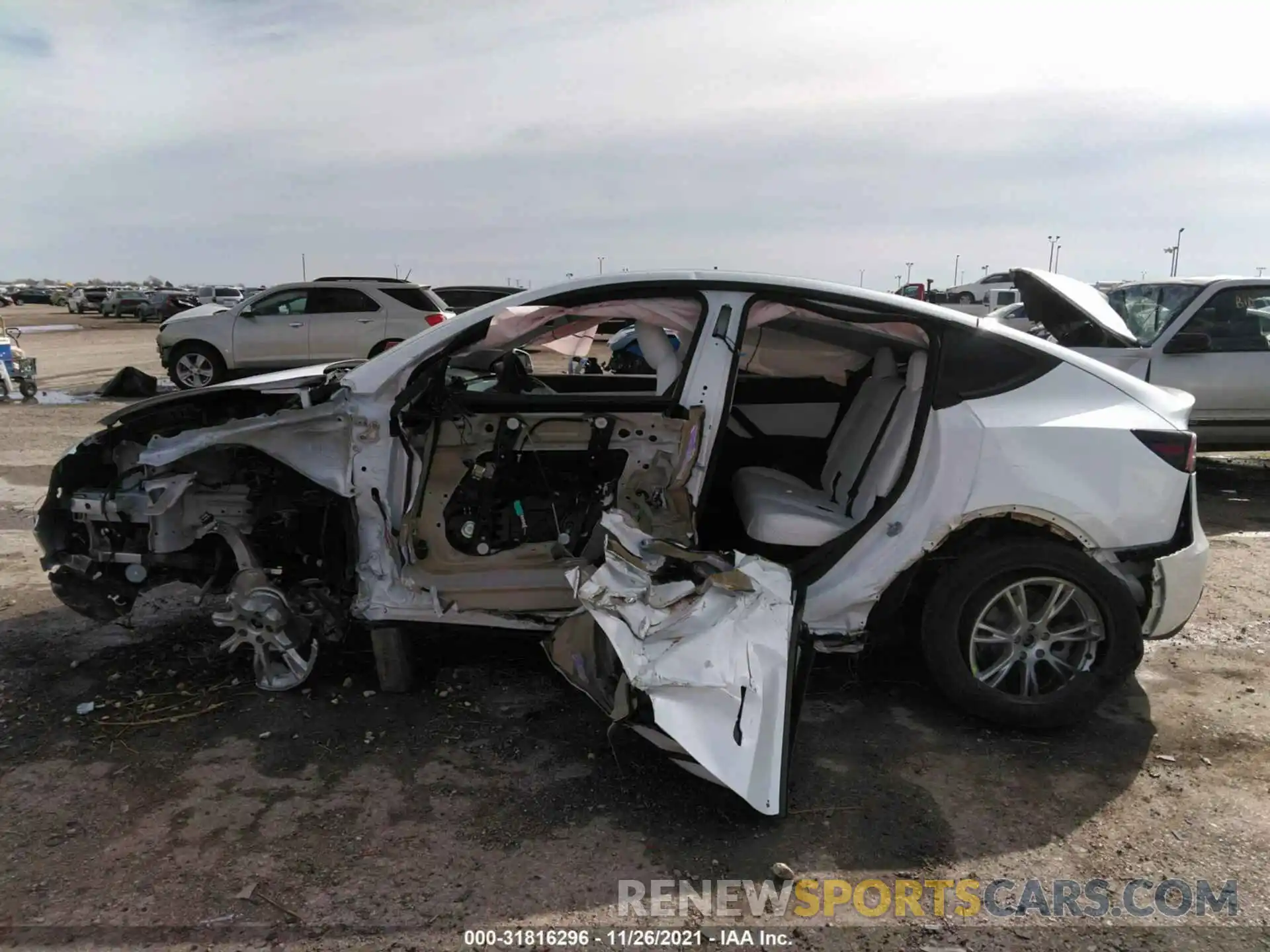 6 Photograph of a damaged car 5YJYGDEE9MF302792 TESLA MODEL Y 2021