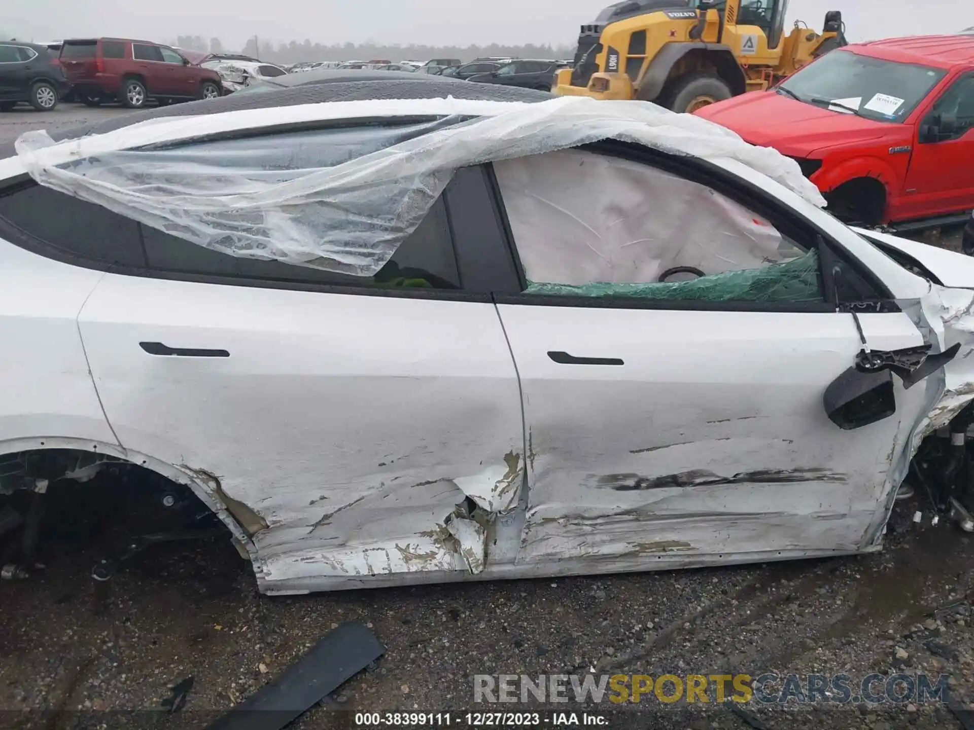 13 Photograph of a damaged car 5YJYGDEEOMF118986 TESLA MODEL Y 2021