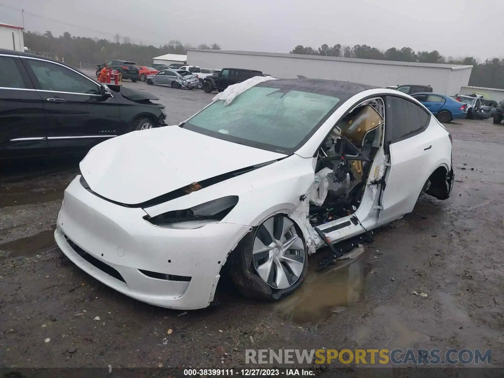 2 Photograph of a damaged car 5YJYGDEEOMF118986 TESLA MODEL Y 2021