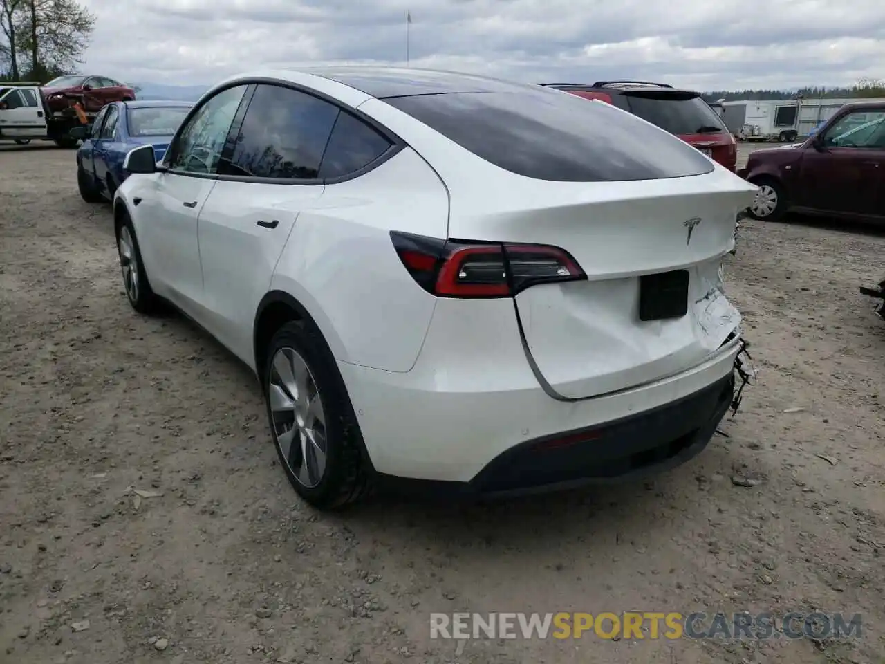 3 Photograph of a damaged car 5YJYGDEEXMF065729 TESLA MODEL Y 2021