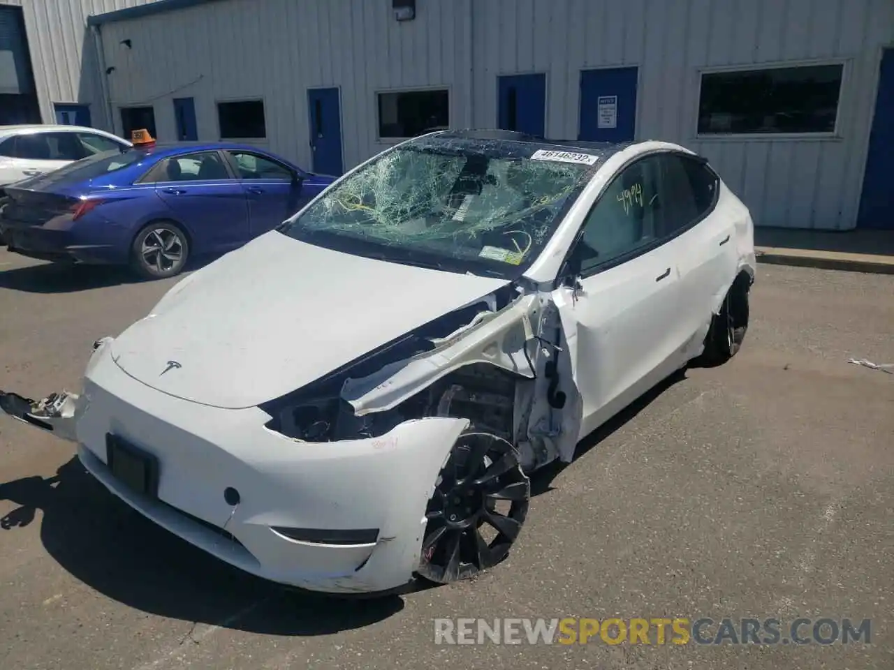 2 Photograph of a damaged car 5YJYGDEEXMF068033 TESLA MODEL Y 2021