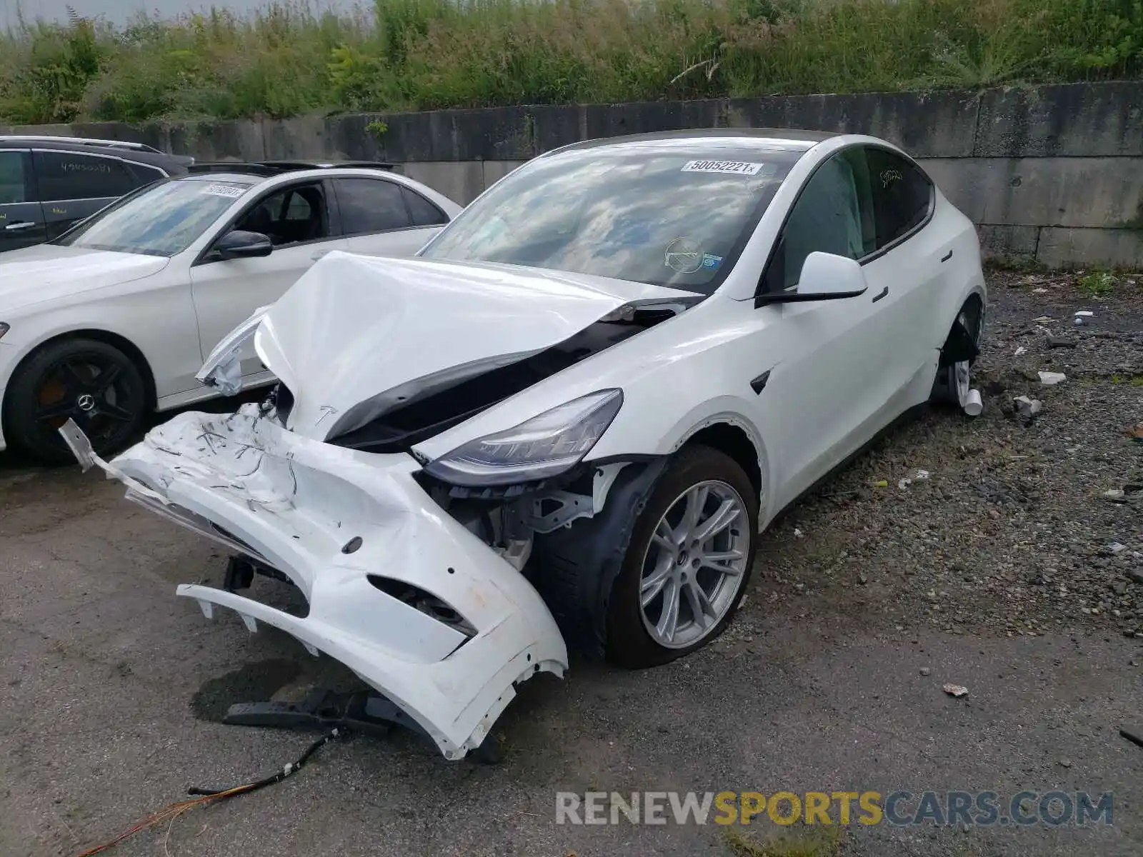 2 Photograph of a damaged car 5YJYGDEEXMF069585 TESLA MODEL Y 2021