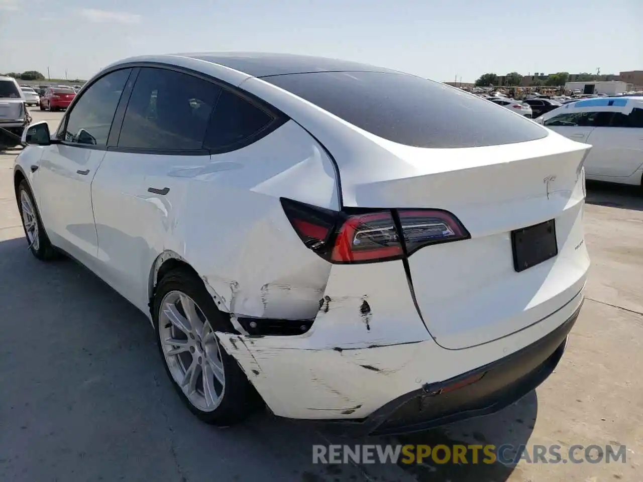 3 Photograph of a damaged car 5YJYGDEEXMF072731 TESLA MODEL Y 2021