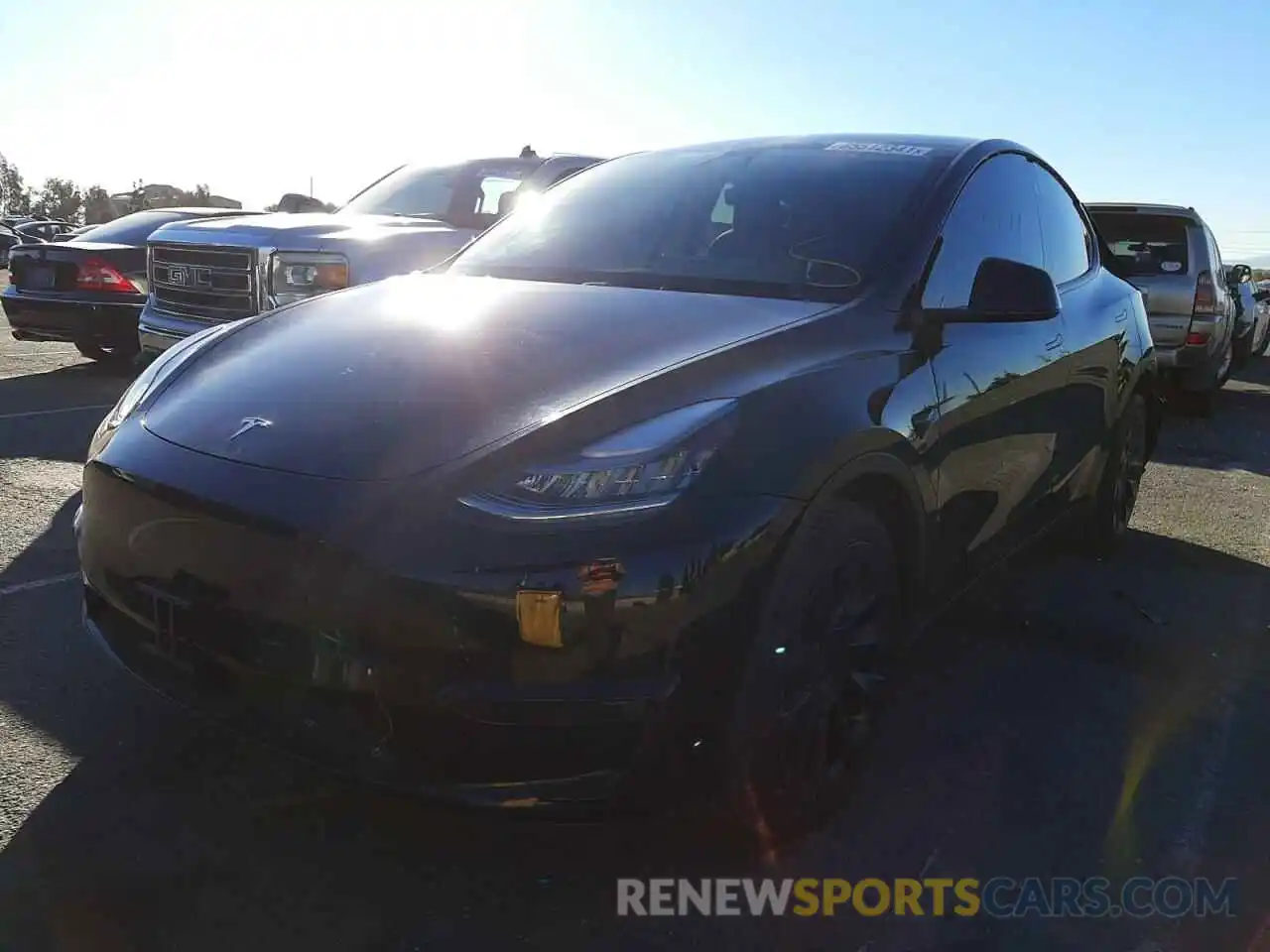 2 Photograph of a damaged car 5YJYGDEEXMF073717 TESLA MODEL Y 2021