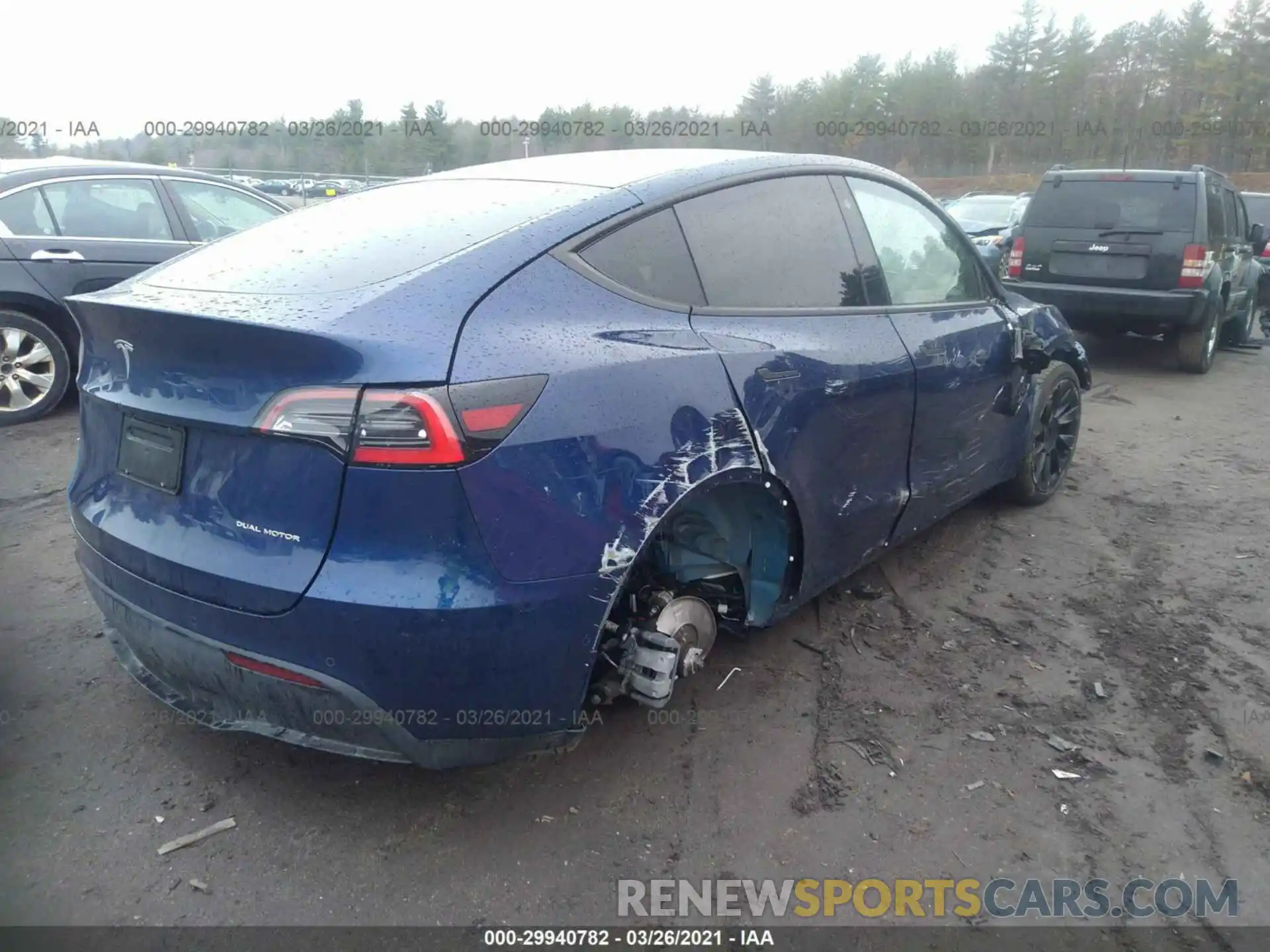 4 Photograph of a damaged car 5YJYGDEEXMF073801 TESLA MODEL Y 2021