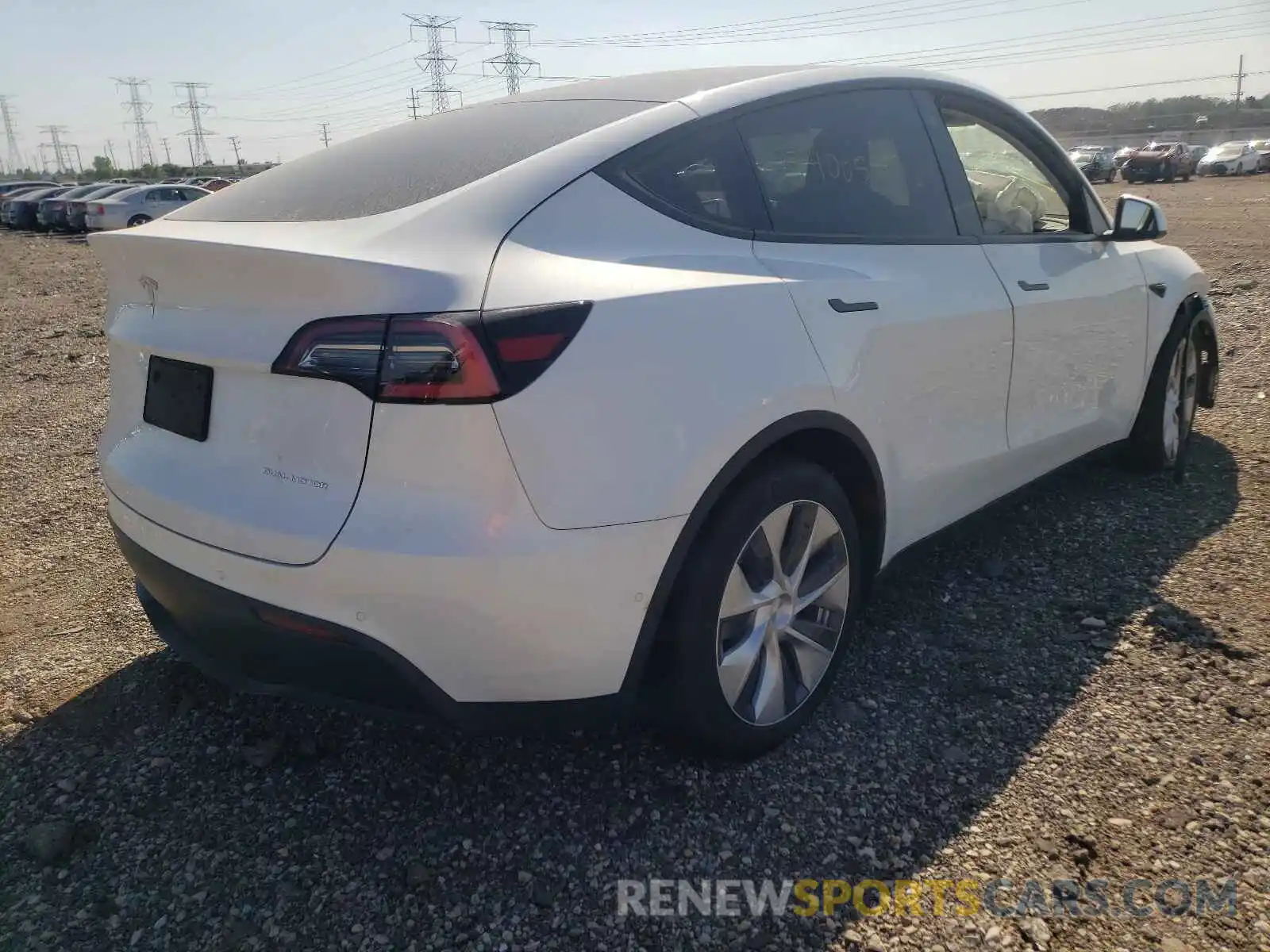 4 Photograph of a damaged car 5YJYGDEEXMF075340 TESLA MODEL Y 2021