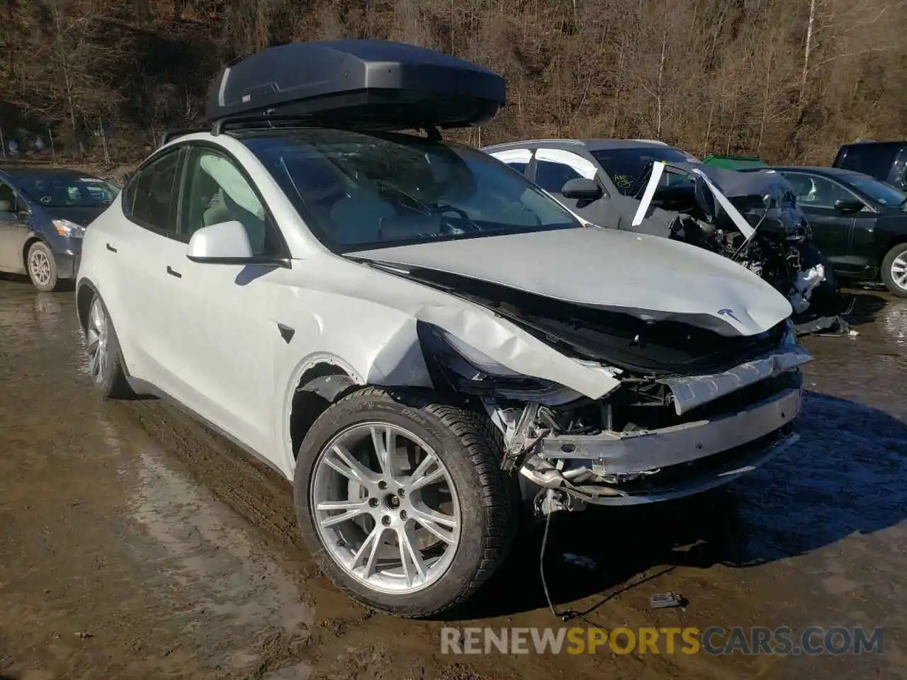 1 Photograph of a damaged car 5YJYGDEEXMF076116 TESLA MODEL Y 2021