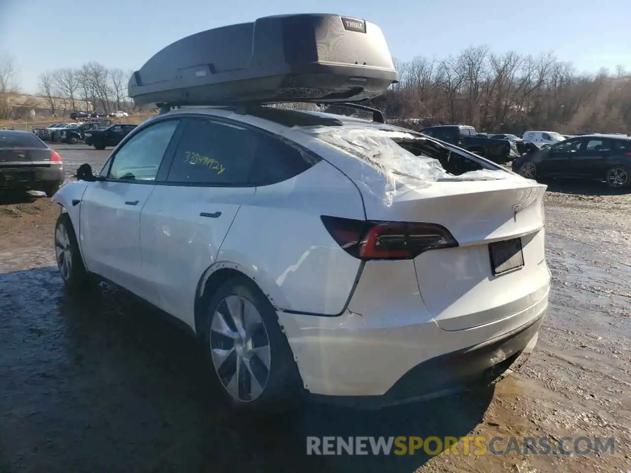 3 Photograph of a damaged car 5YJYGDEEXMF076116 TESLA MODEL Y 2021