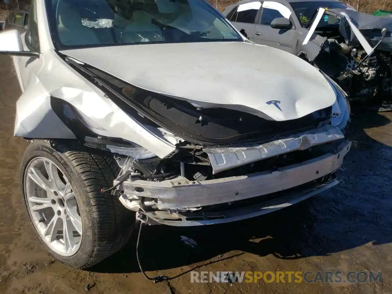 9 Photograph of a damaged car 5YJYGDEEXMF076116 TESLA MODEL Y 2021