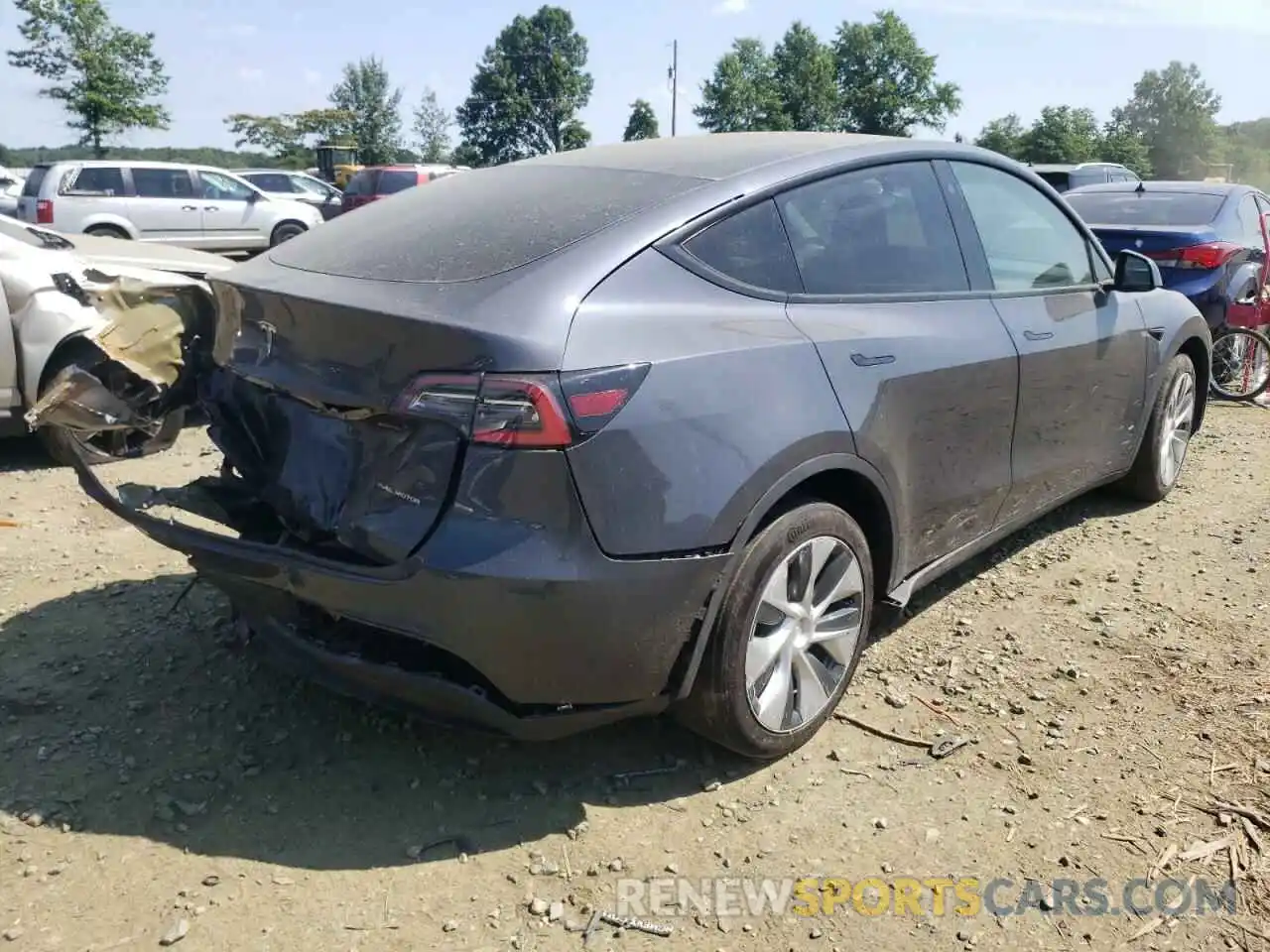 4 Photograph of a damaged car 5YJYGDEEXMF078948 TESLA MODEL Y 2021