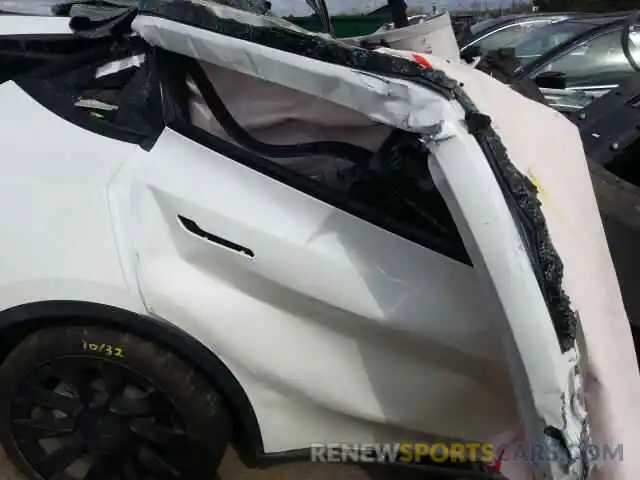 6 Photograph of a damaged car 5YJYGDEEXMF082983 TESLA MODEL Y 2021