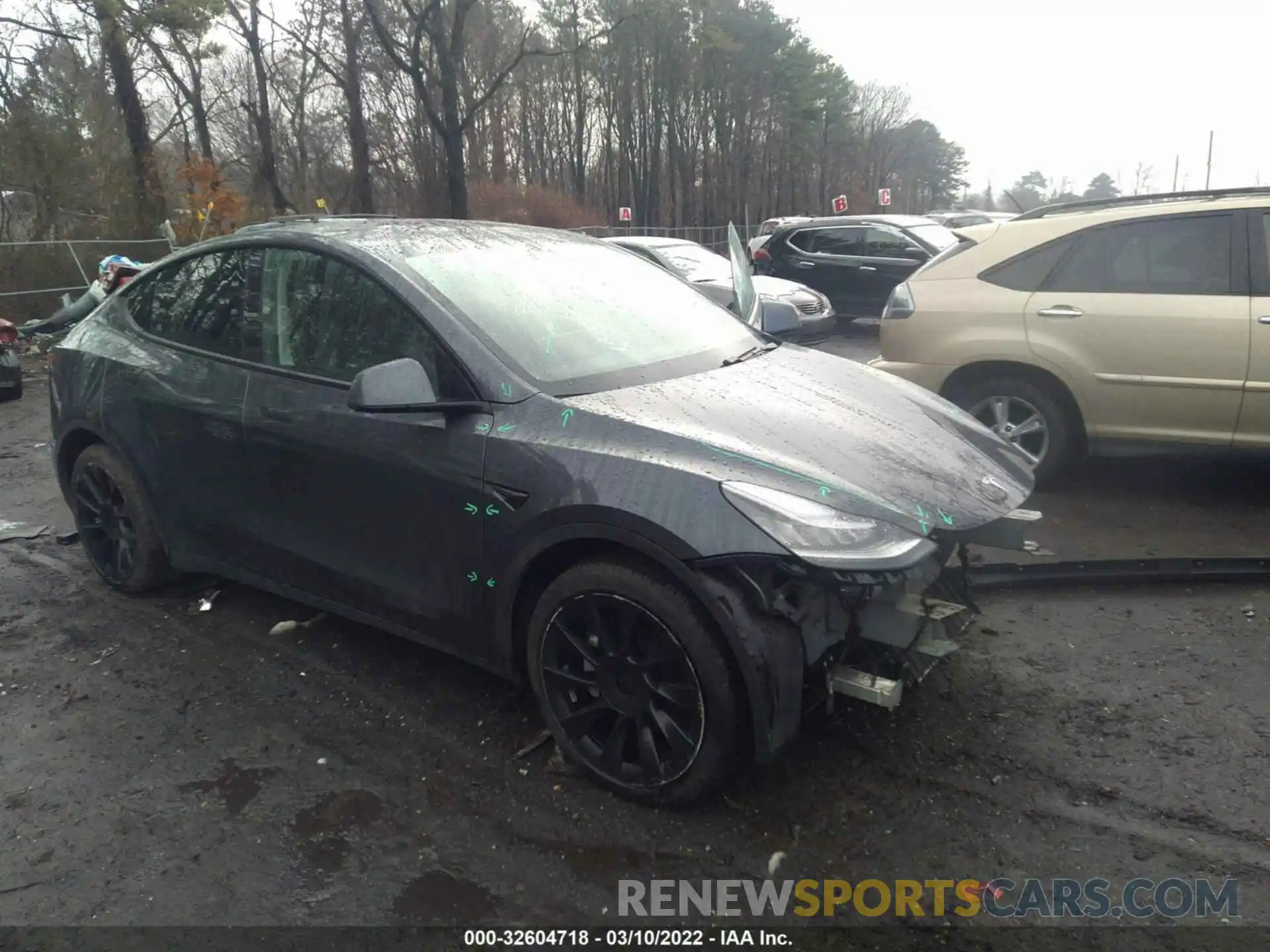 1 Photograph of a damaged car 5YJYGDEEXMF084202 TESLA MODEL Y 2021