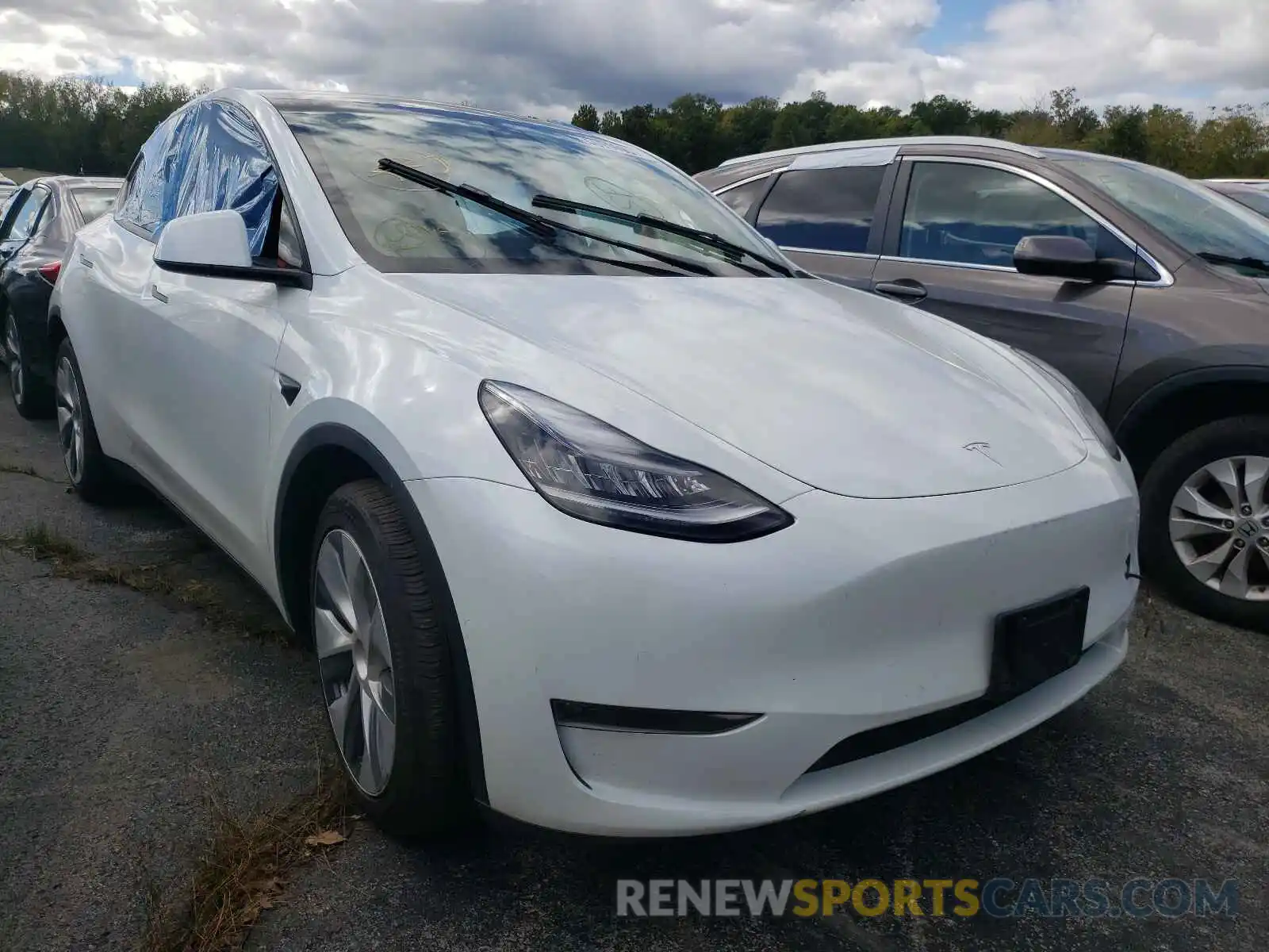 1 Photograph of a damaged car 5YJYGDEEXMF085964 TESLA MODEL Y 2021