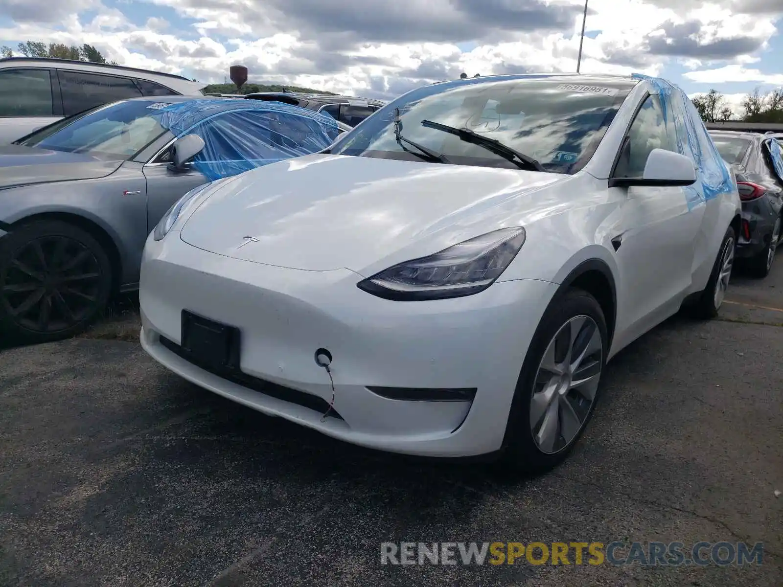 2 Photograph of a damaged car 5YJYGDEEXMF085964 TESLA MODEL Y 2021