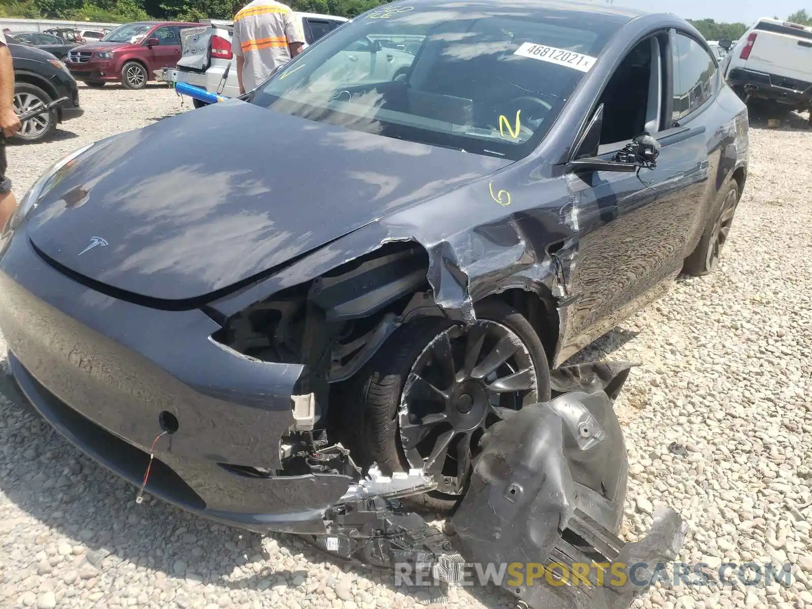 9 Photograph of a damaged car 5YJYGDEEXMF091120 TESLA MODEL Y 2021