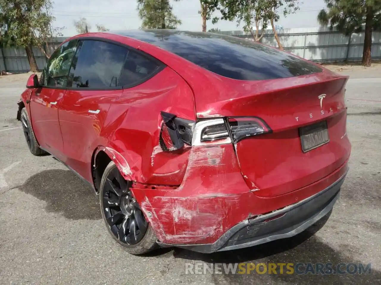 3 Photograph of a damaged car 5YJYGDEEXMF095541 TESLA MODEL Y 2021