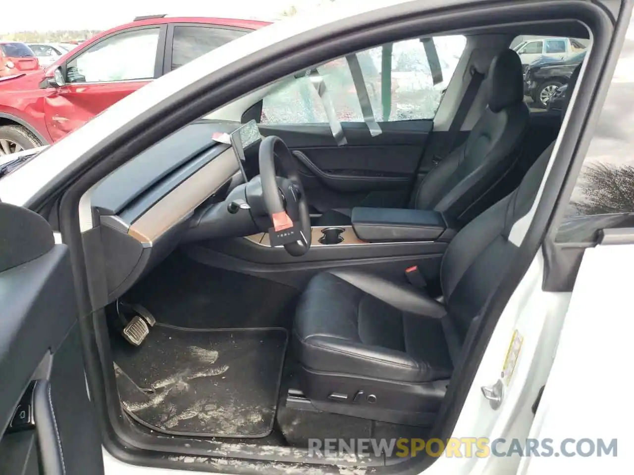 5 Photograph of a damaged car 5YJYGDEEXMF095572 TESLA MODEL Y 2021