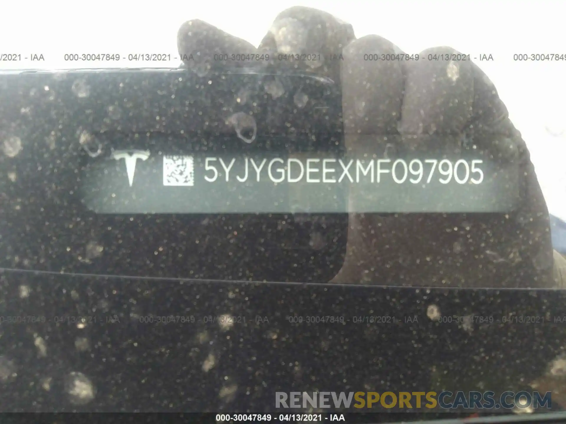 9 Photograph of a damaged car 5YJYGDEEXMF097905 TESLA MODEL Y 2021