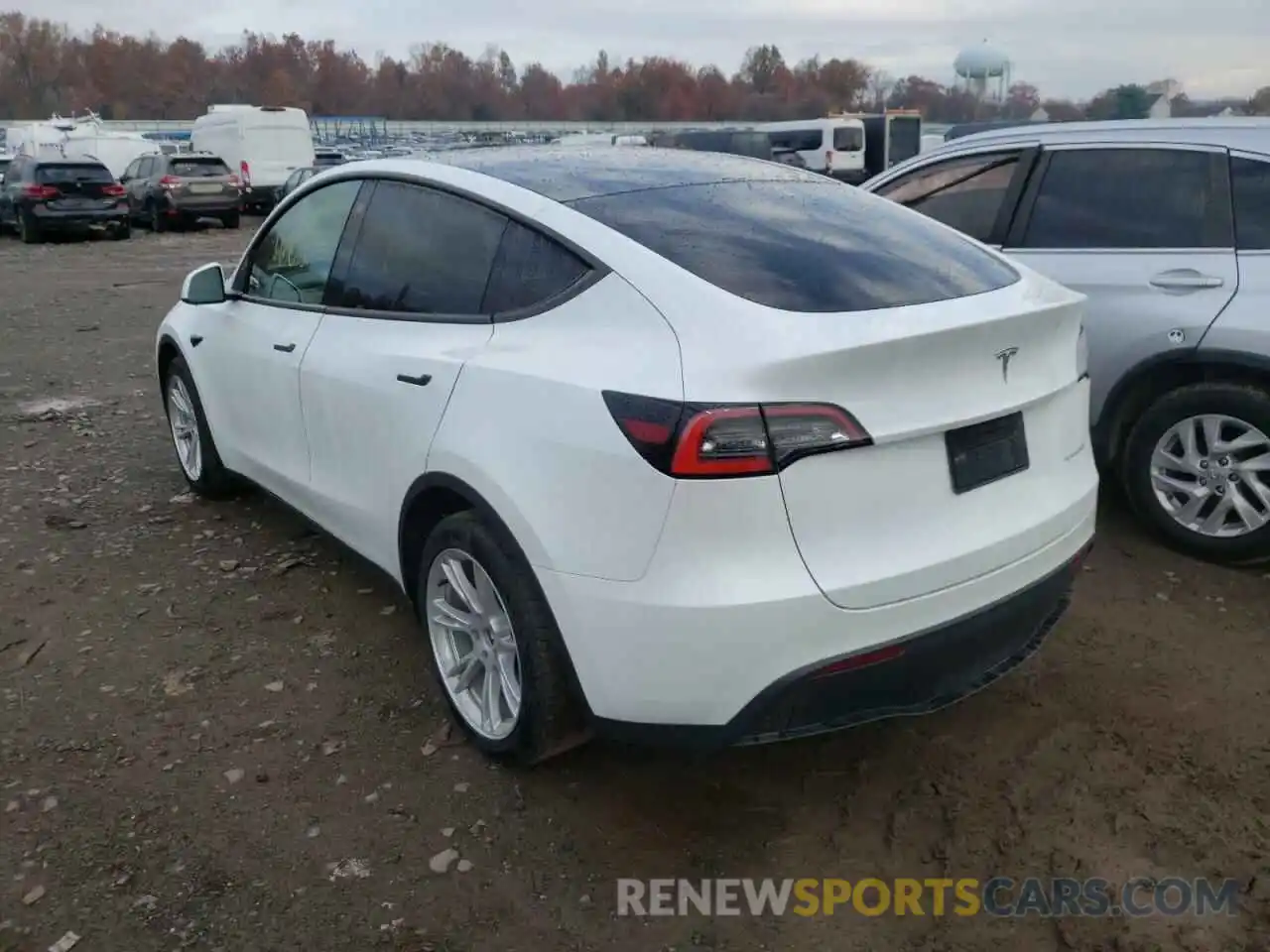 3 Photograph of a damaged car 5YJYGDEEXMF099802 TESLA MODEL Y 2021