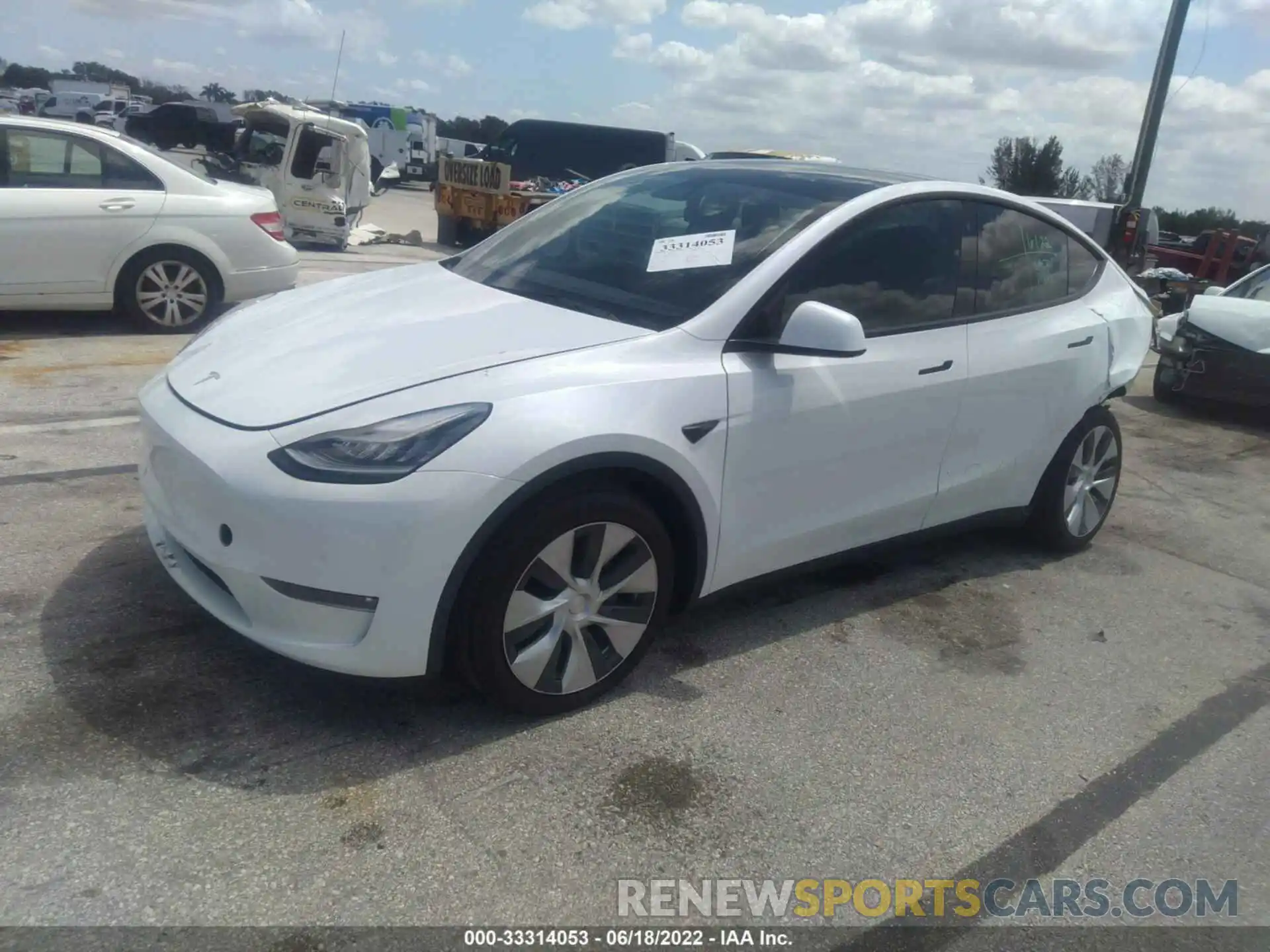 2 Photograph of a damaged car 5YJYGDEEXMF114380 TESLA MODEL Y 2021