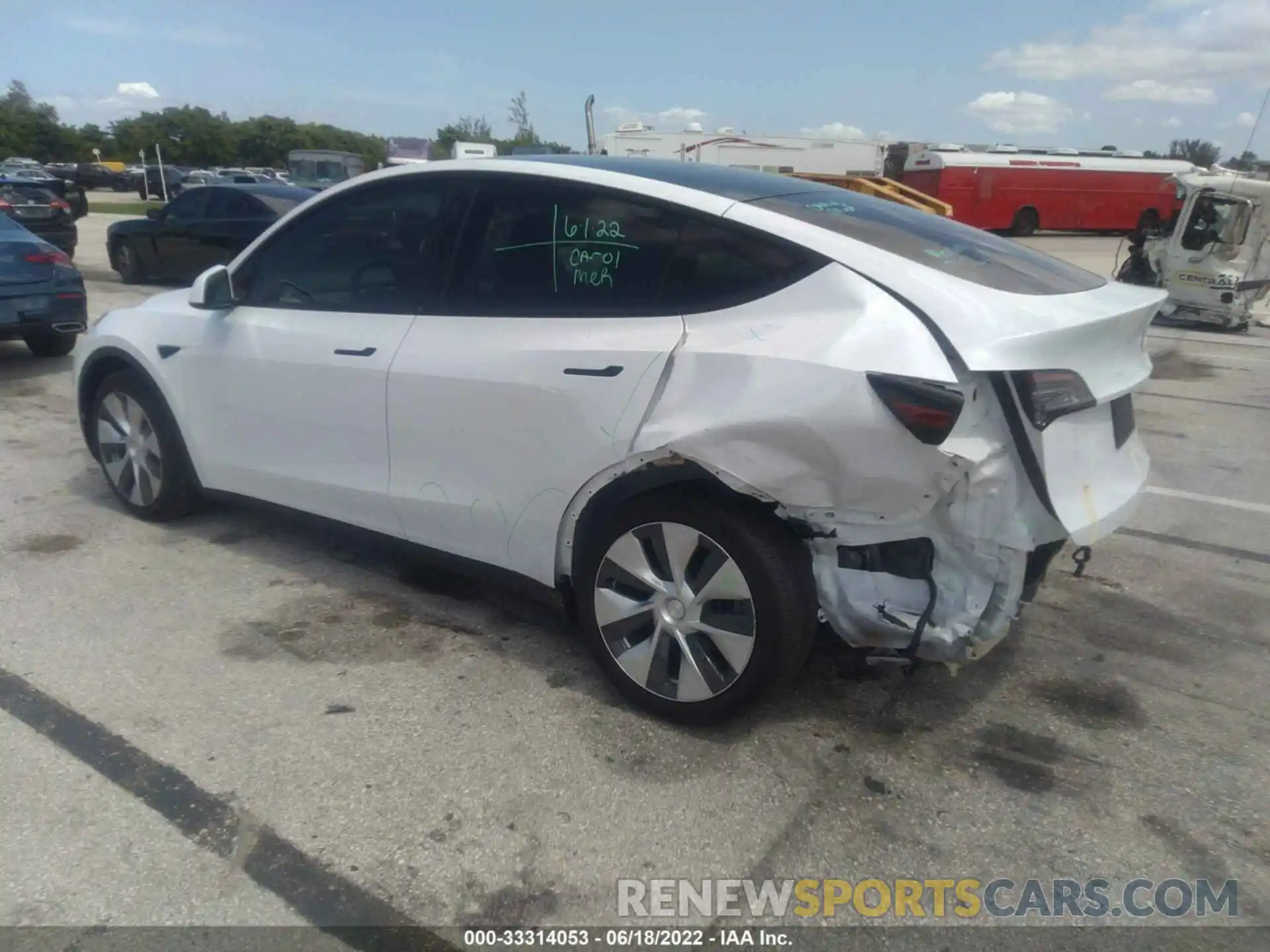 3 Photograph of a damaged car 5YJYGDEEXMF114380 TESLA MODEL Y 2021