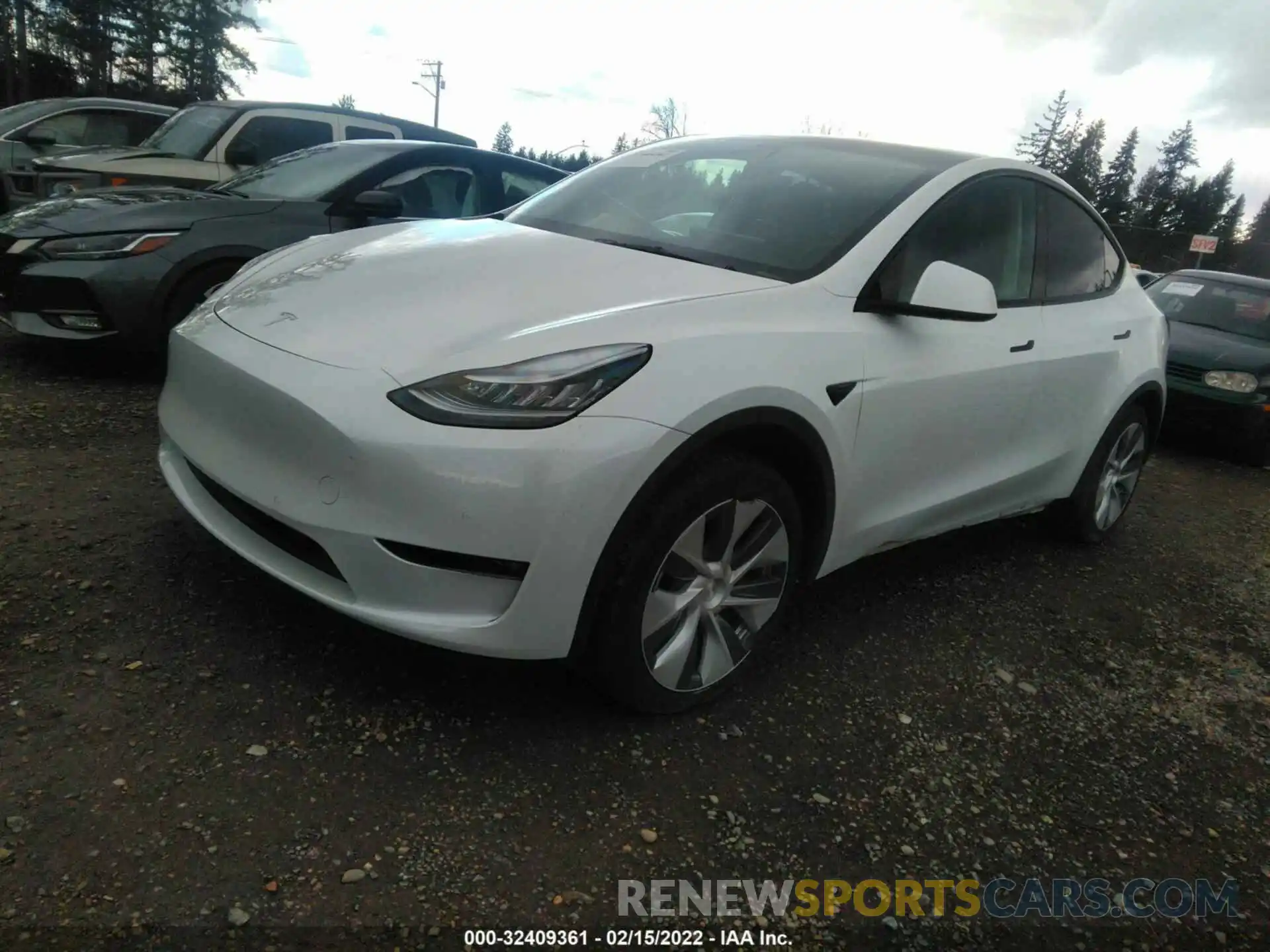 2 Photograph of a damaged car 5YJYGDEEXMF145483 TESLA MODEL Y 2021