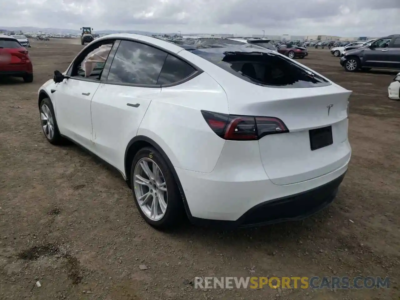 3 Photograph of a damaged car 5YJYGDEEXMF161568 TESLA MODEL Y 2021