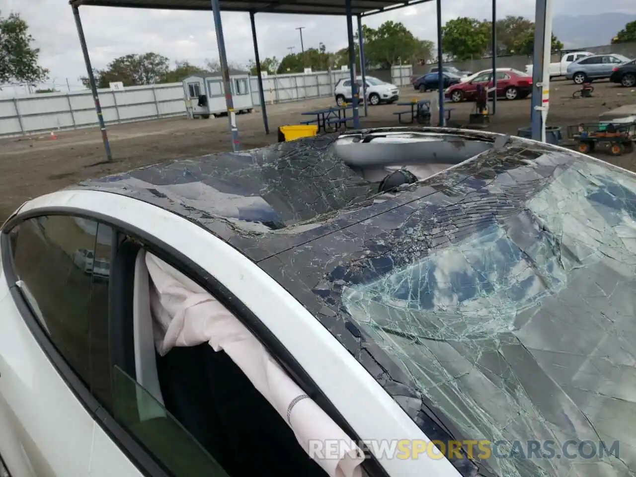 9 Photograph of a damaged car 5YJYGDEEXMF161568 TESLA MODEL Y 2021