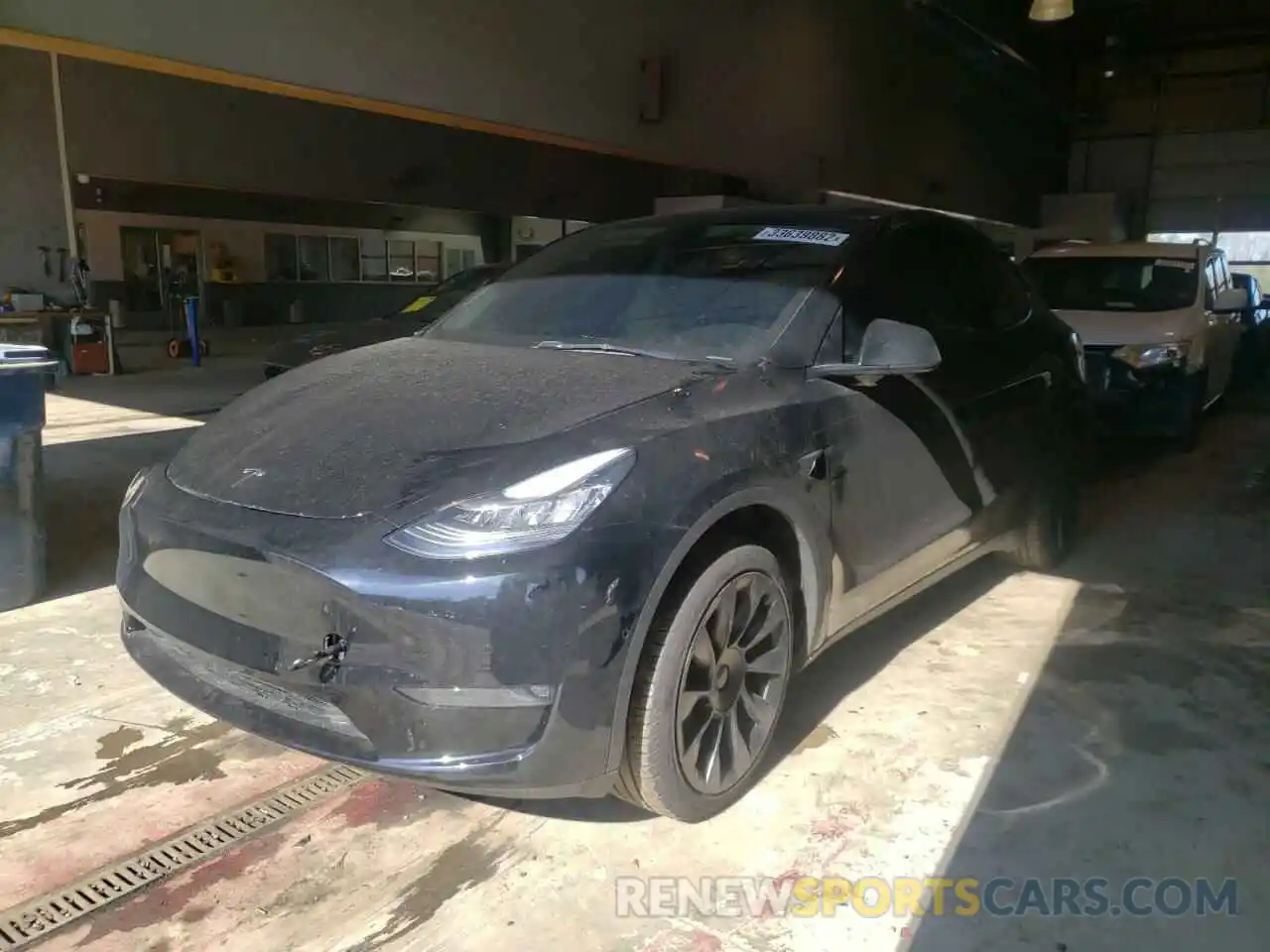 2 Photograph of a damaged car 5YJYGDEEXMF175230 TESLA MODEL Y 2021