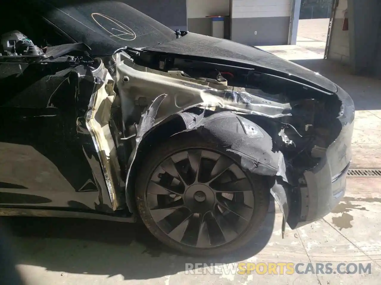 9 Photograph of a damaged car 5YJYGDEEXMF175230 TESLA MODEL Y 2021