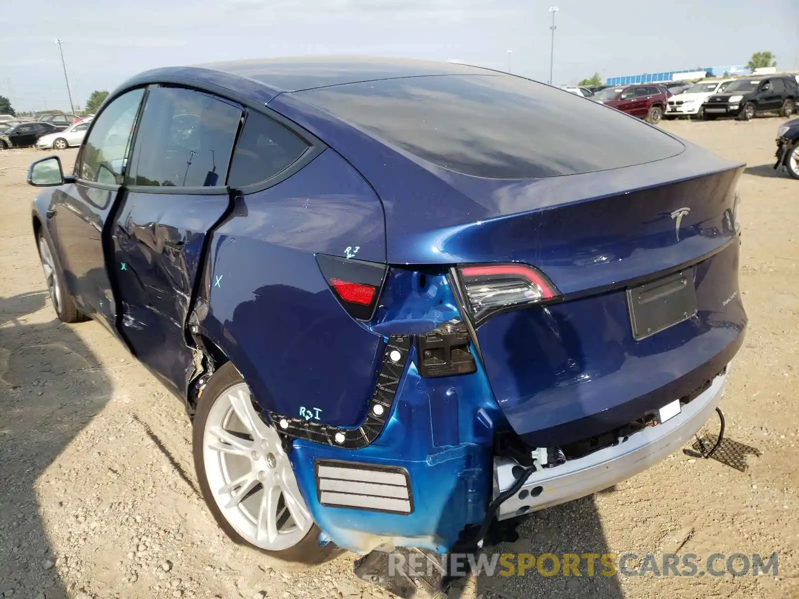 3 Photograph of a damaged car 5YJYGDEEXMF188530 TESLA MODEL Y 2021