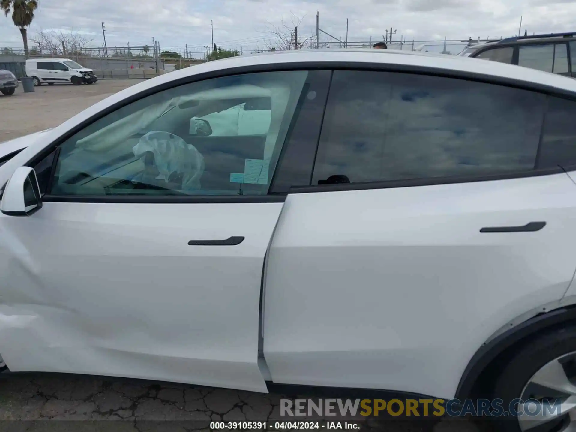 13 Photograph of a damaged car 5YJYGDEEXMF204144 TESLA MODEL Y 2021