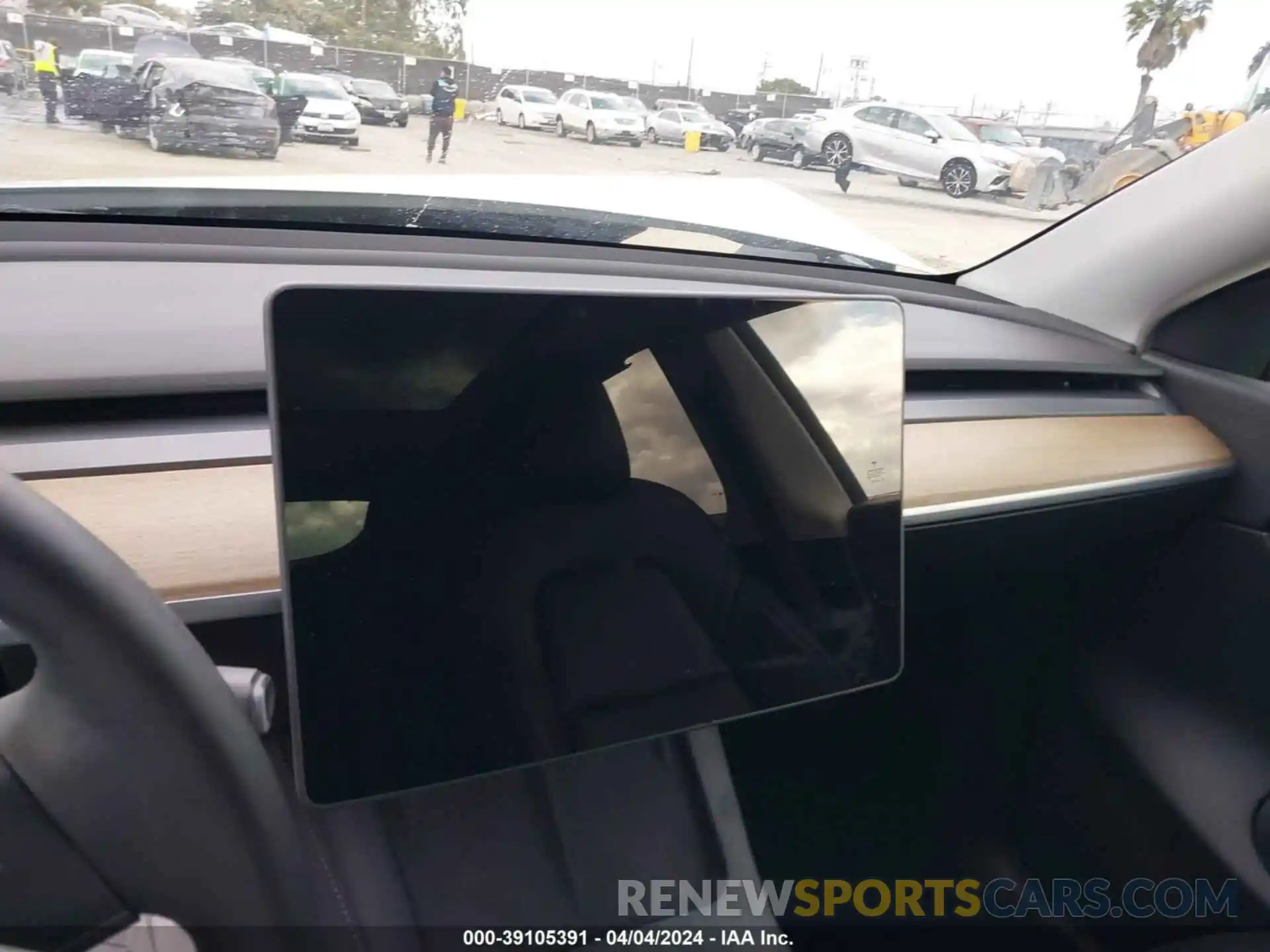 17 Photograph of a damaged car 5YJYGDEEXMF204144 TESLA MODEL Y 2021