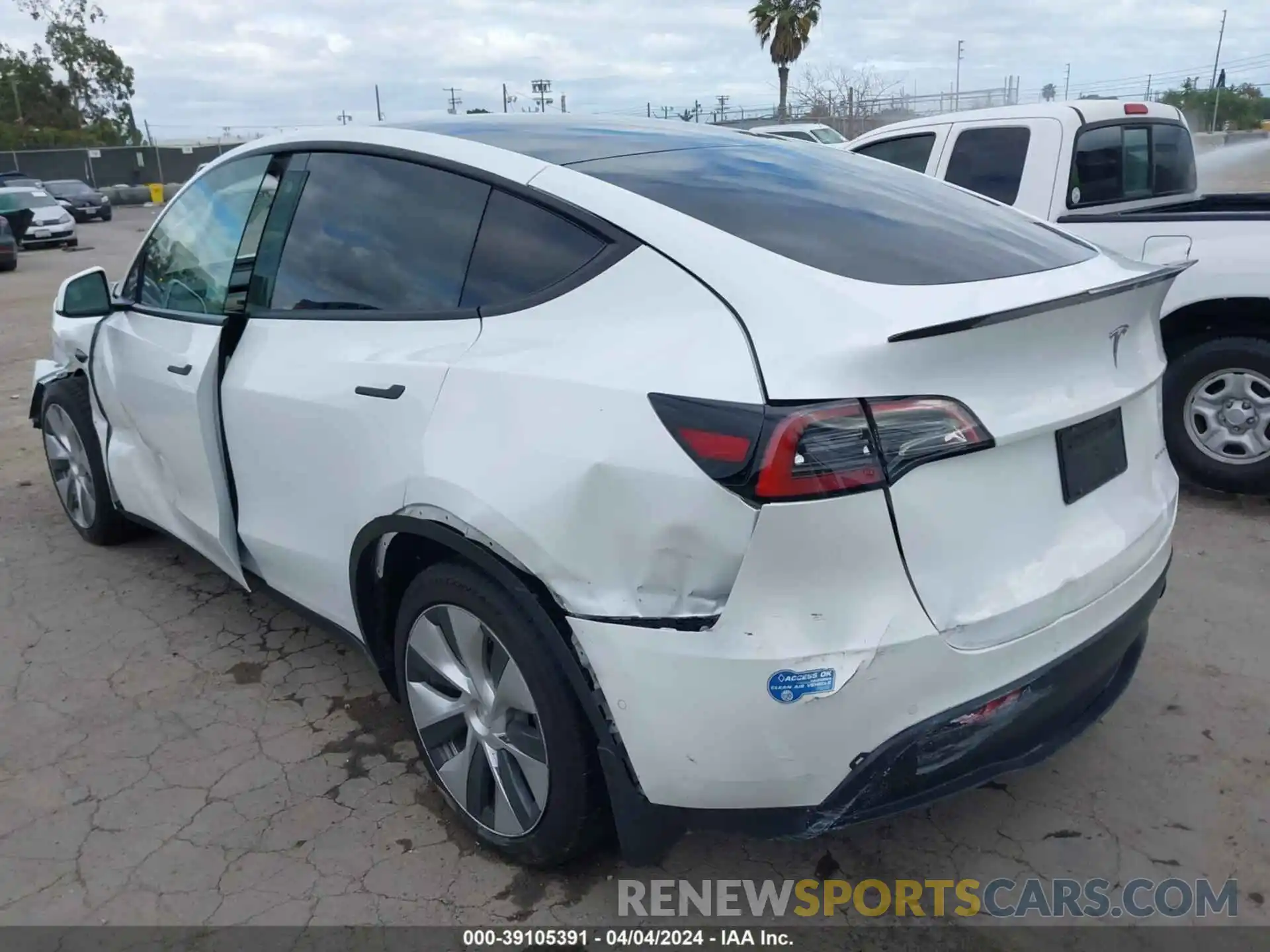 3 Photograph of a damaged car 5YJYGDEEXMF204144 TESLA MODEL Y 2021