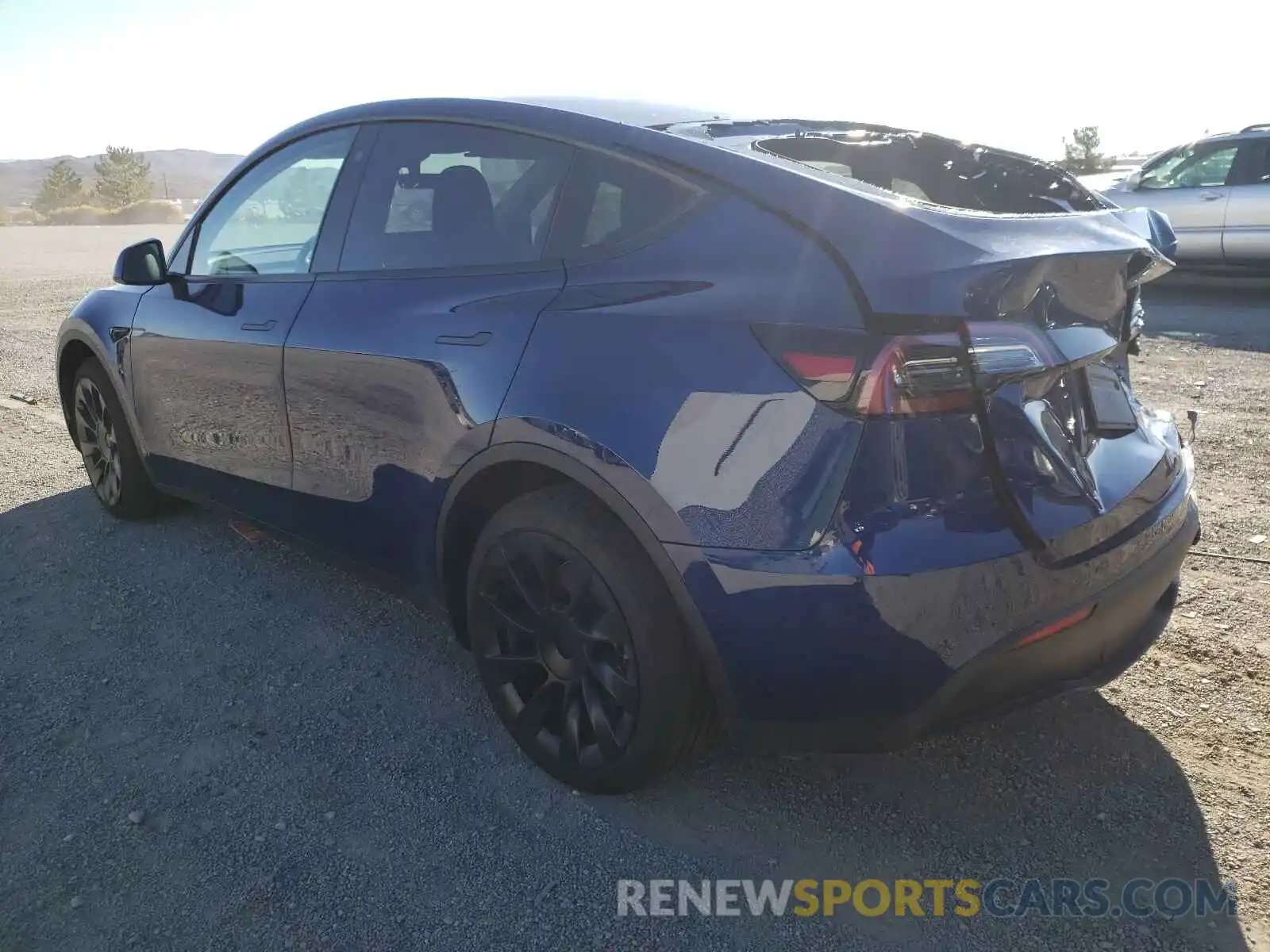 3 Photograph of a damaged car 5YJYGDEEXMF204709 TESLA MODEL Y 2021