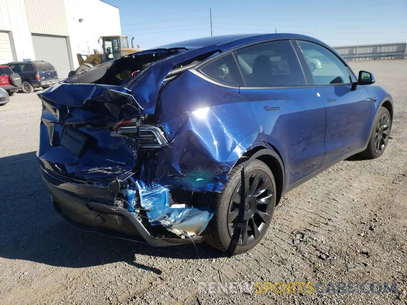 4 Photograph of a damaged car 5YJYGDEEXMF204709 TESLA MODEL Y 2021