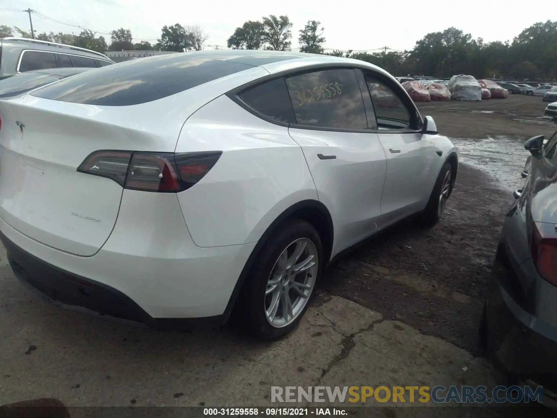 4 Фотография поврежденного автомобиля 5YJYGDEEXMF228704 TESLA MODEL Y 2021