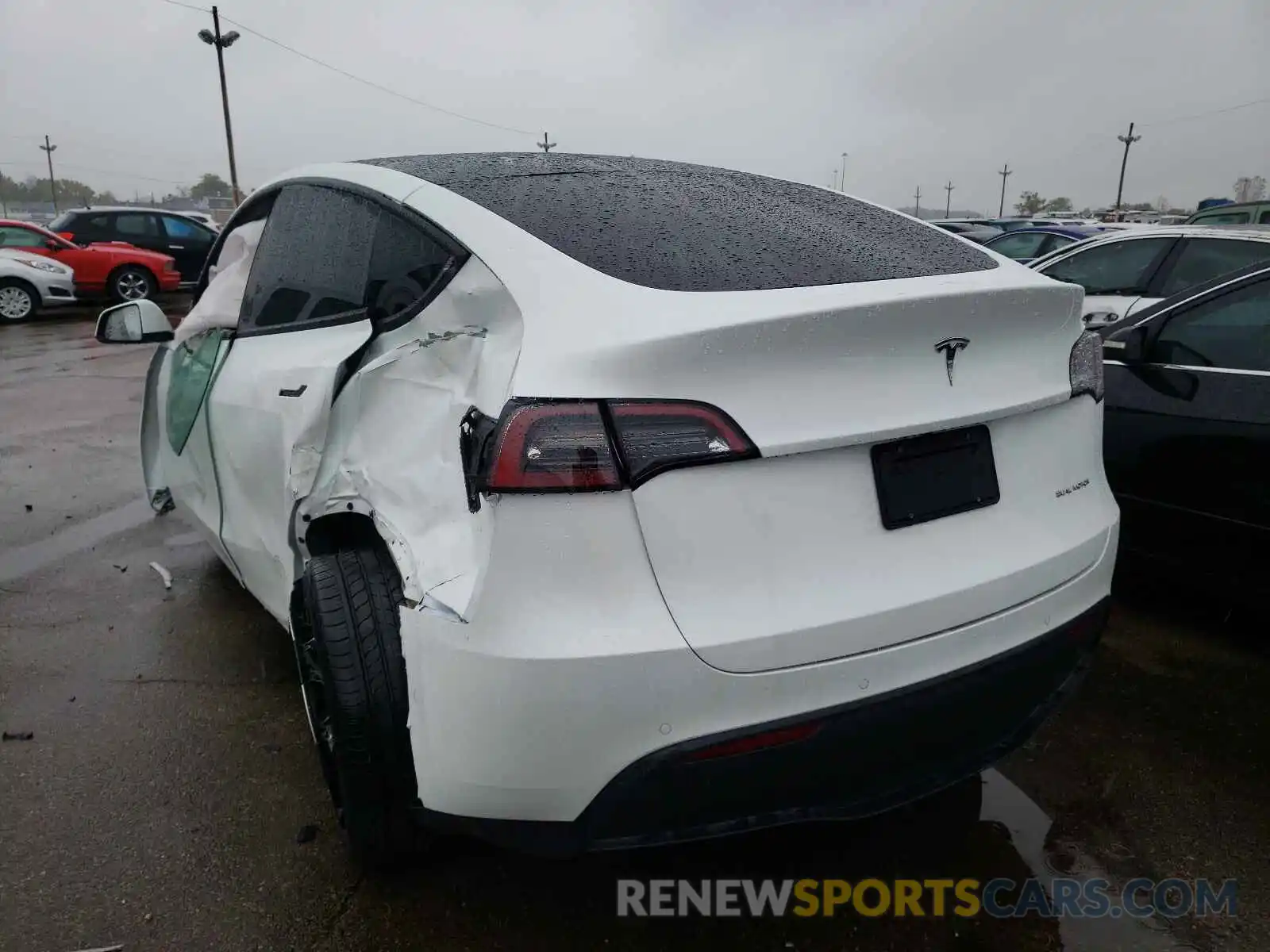 3 Photograph of a damaged car 5YJYGDEEXMF230937 TESLA MODEL Y 2021