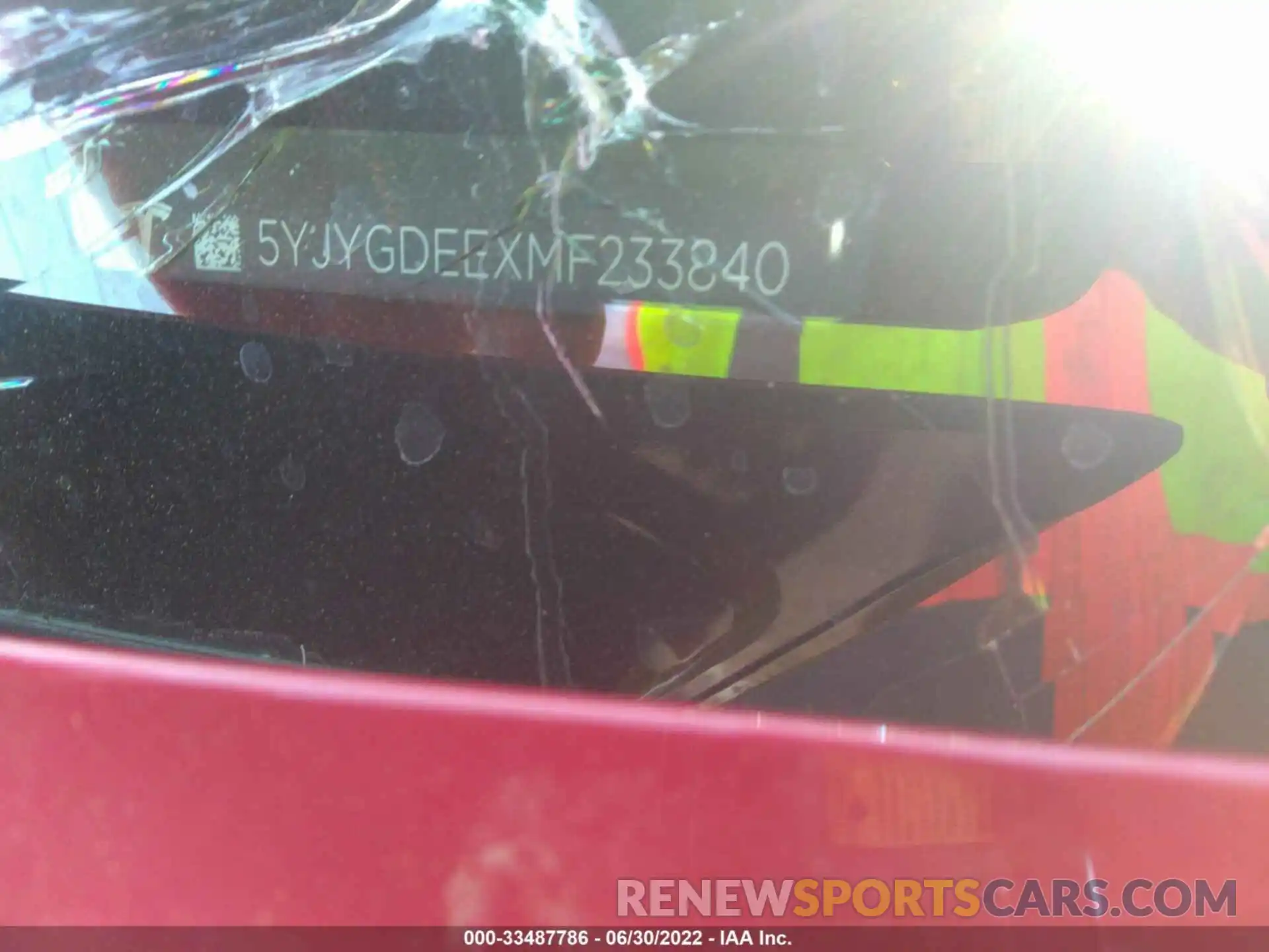 9 Photograph of a damaged car 5YJYGDEEXMF233840 TESLA MODEL Y 2021