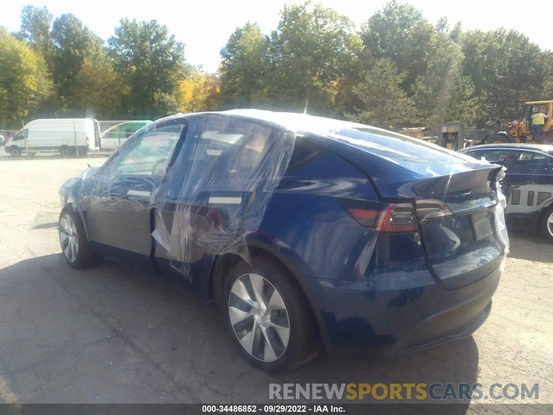 3 Photograph of a damaged car 5YJYGDEEXMF254073 TESLA MODEL Y 2021