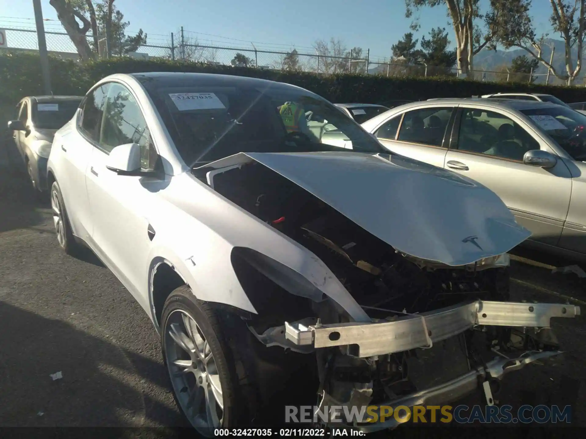 1 Photograph of a damaged car 5YJYGDEEXMF271696 TESLA MODEL Y 2021