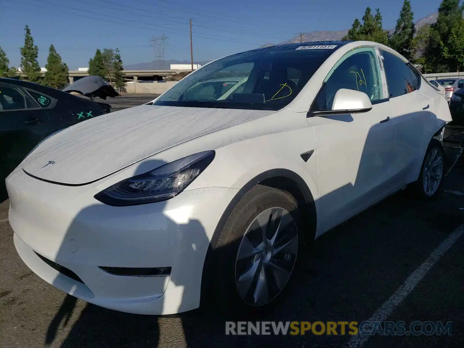 2 Фотография поврежденного автомобиля 5YJYGDEEXMF273481 TESLA MODEL Y 2021